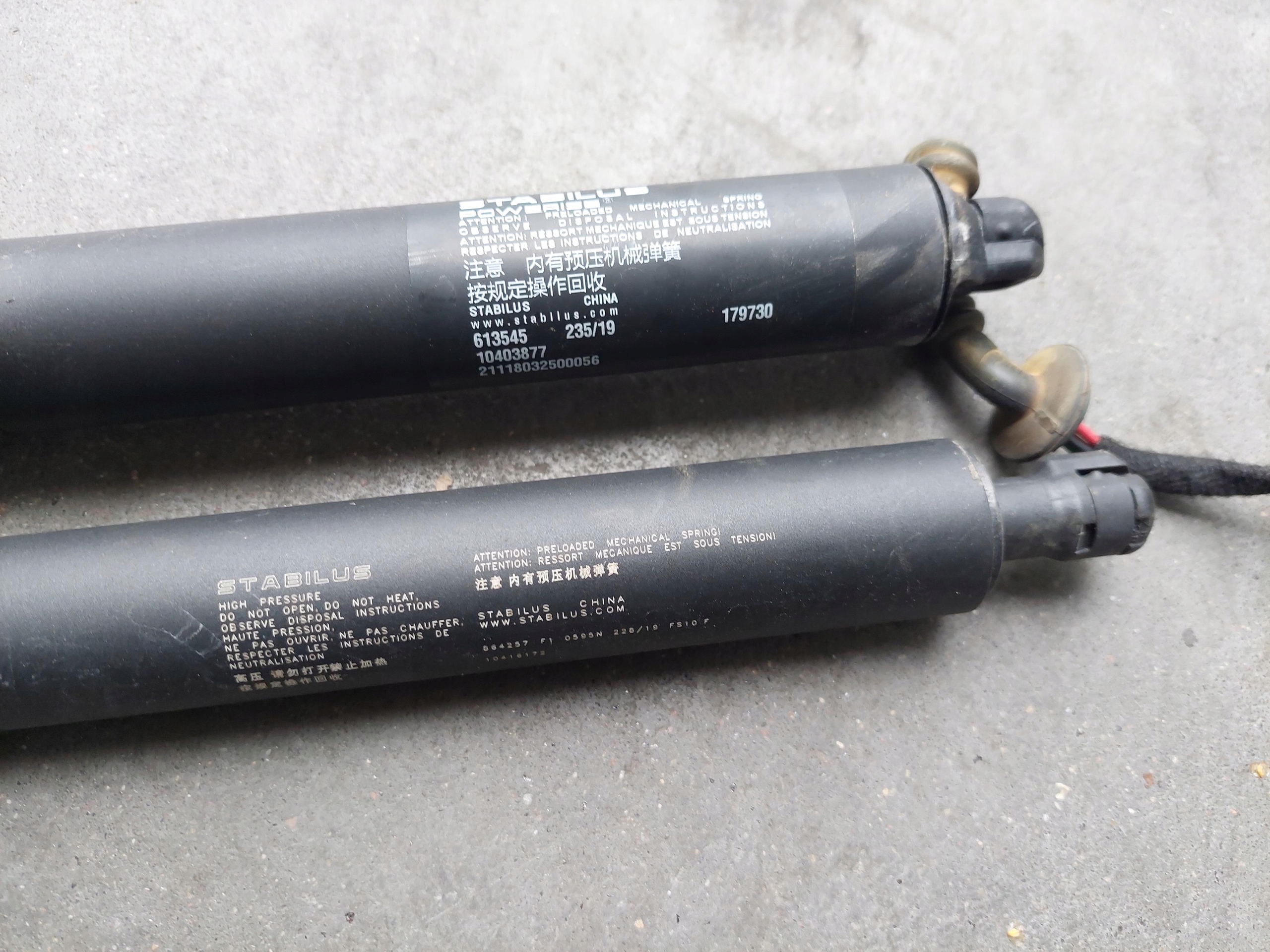 damper SILOWNIKI bonnet KOMPLET 10403877 MG HS and