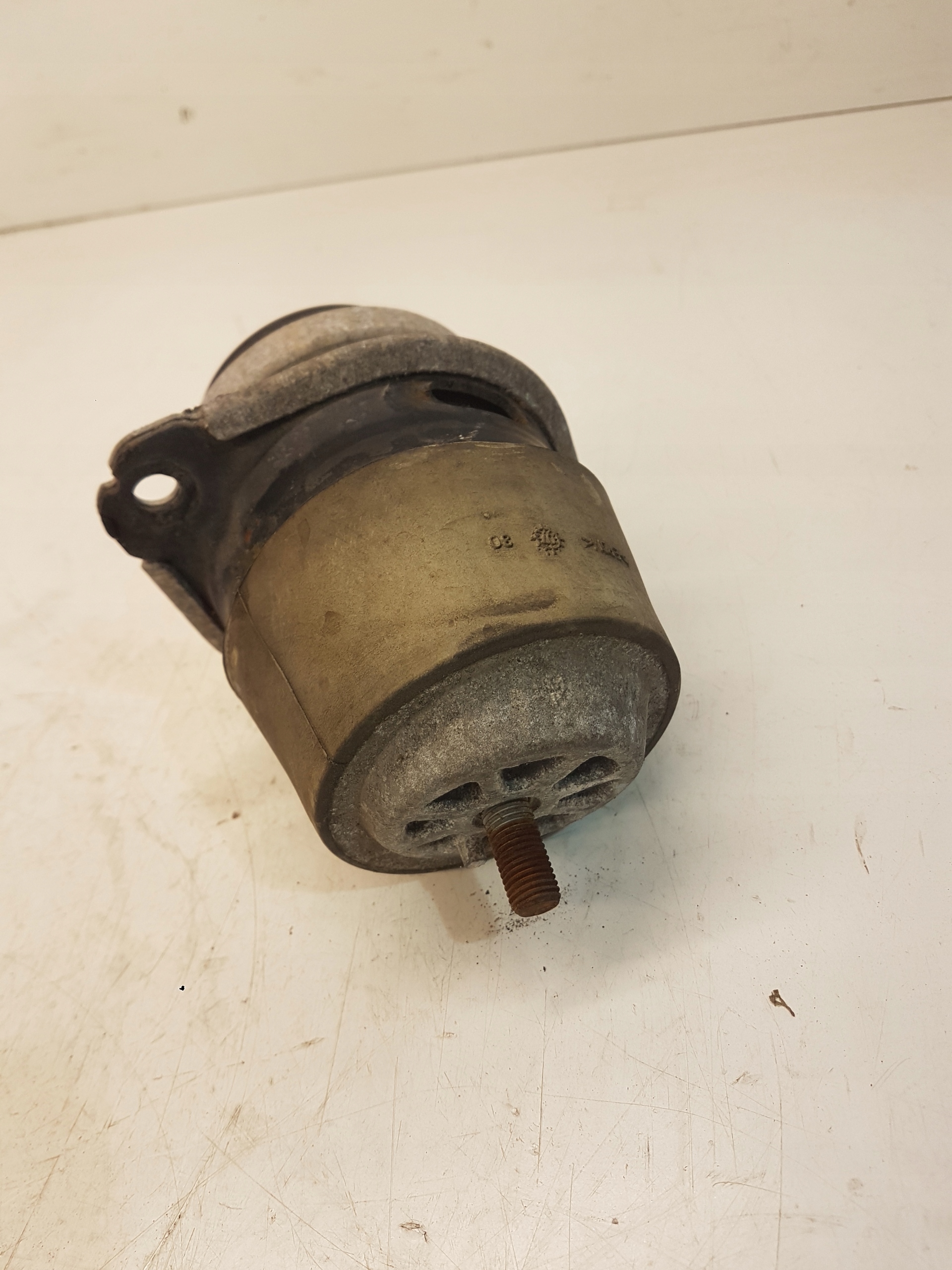 engine mount AUDI Q7 4L 3.0 TDI 7L8199131A