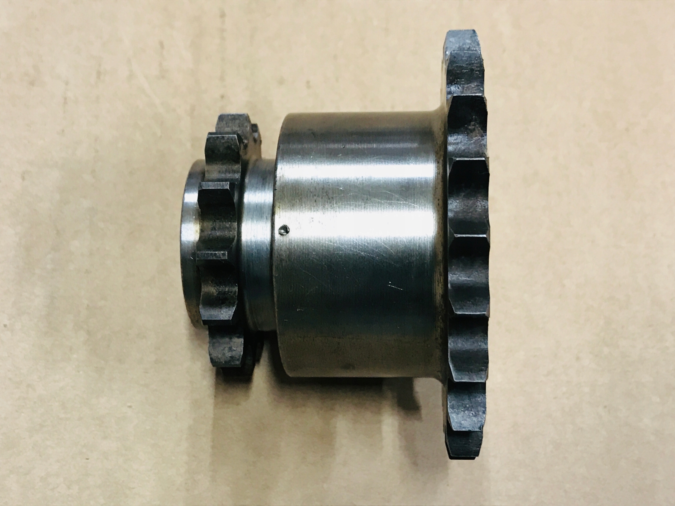 Z12123 - ЗВЕЗДОЧКА ДВОЙНОЕ КОЛЕСО ЦЕПИ HEDERA JOHN DEERE