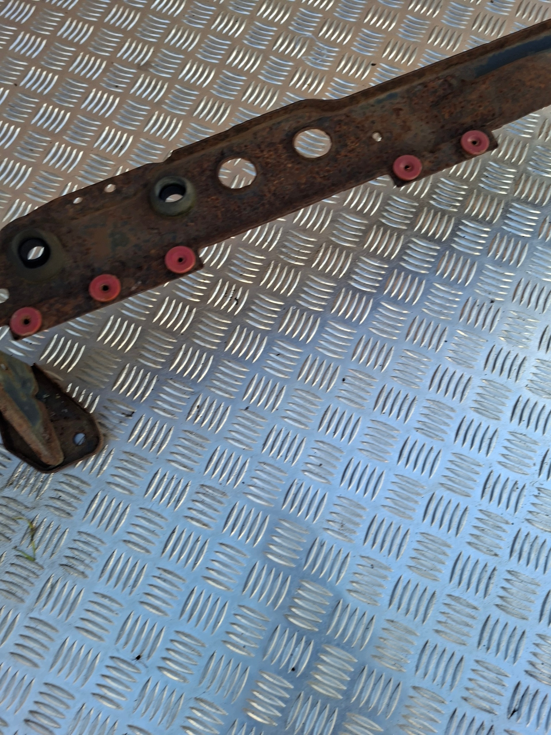 radiator stiffener FORD FOCUS MK3