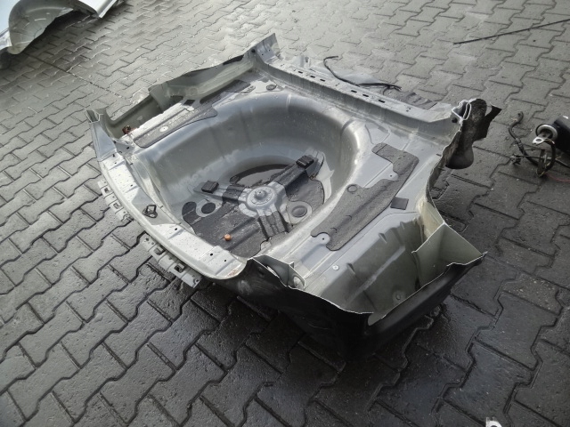 HYUNDAI I40 2011 KOMBI PAS TYLNY Z PODLOGA SCIANA Producent części Hyundai OE