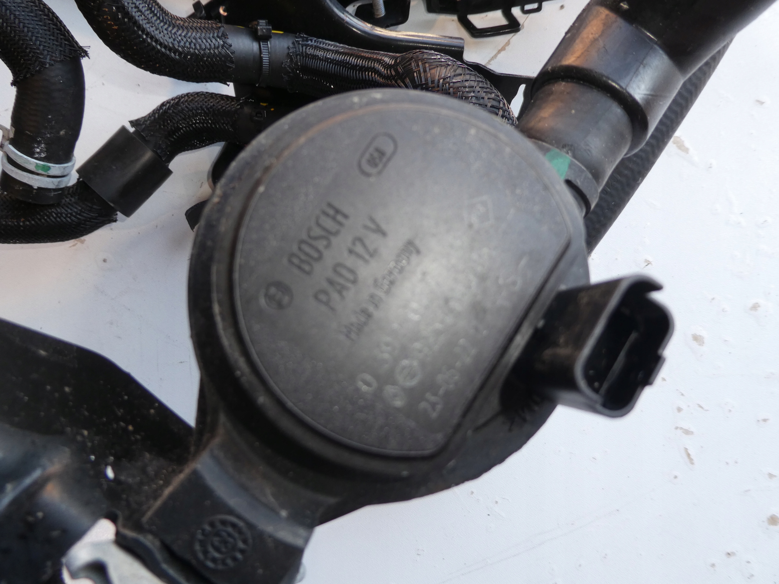 RENAULT MASTER III 2.3 water pump hoses 210109597R