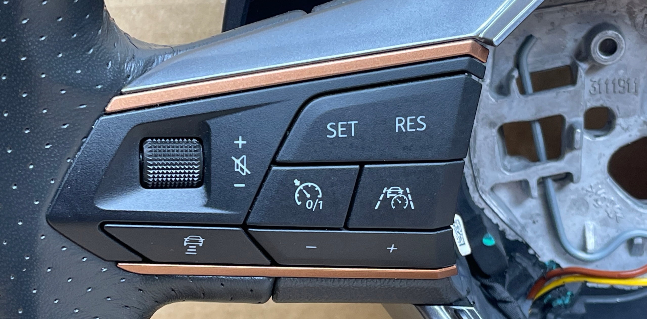 K107 SEAT CUPRA ATECA lenkrad PODGRZEWANA MULTIFUNKCJA 5FA419091FN