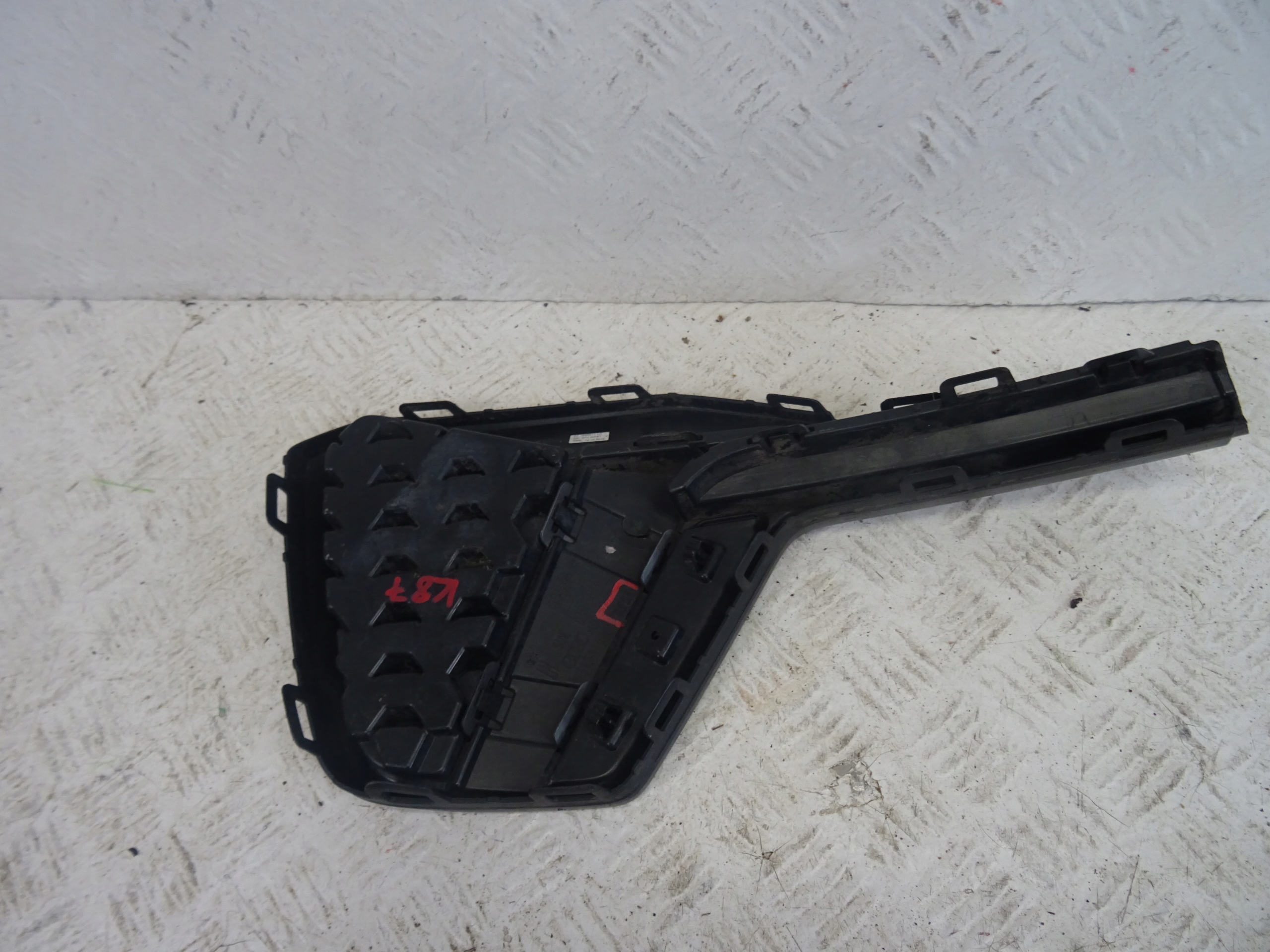 grid of a bumper left rear part AUDI A1 S-LINE 82A 82A807833B