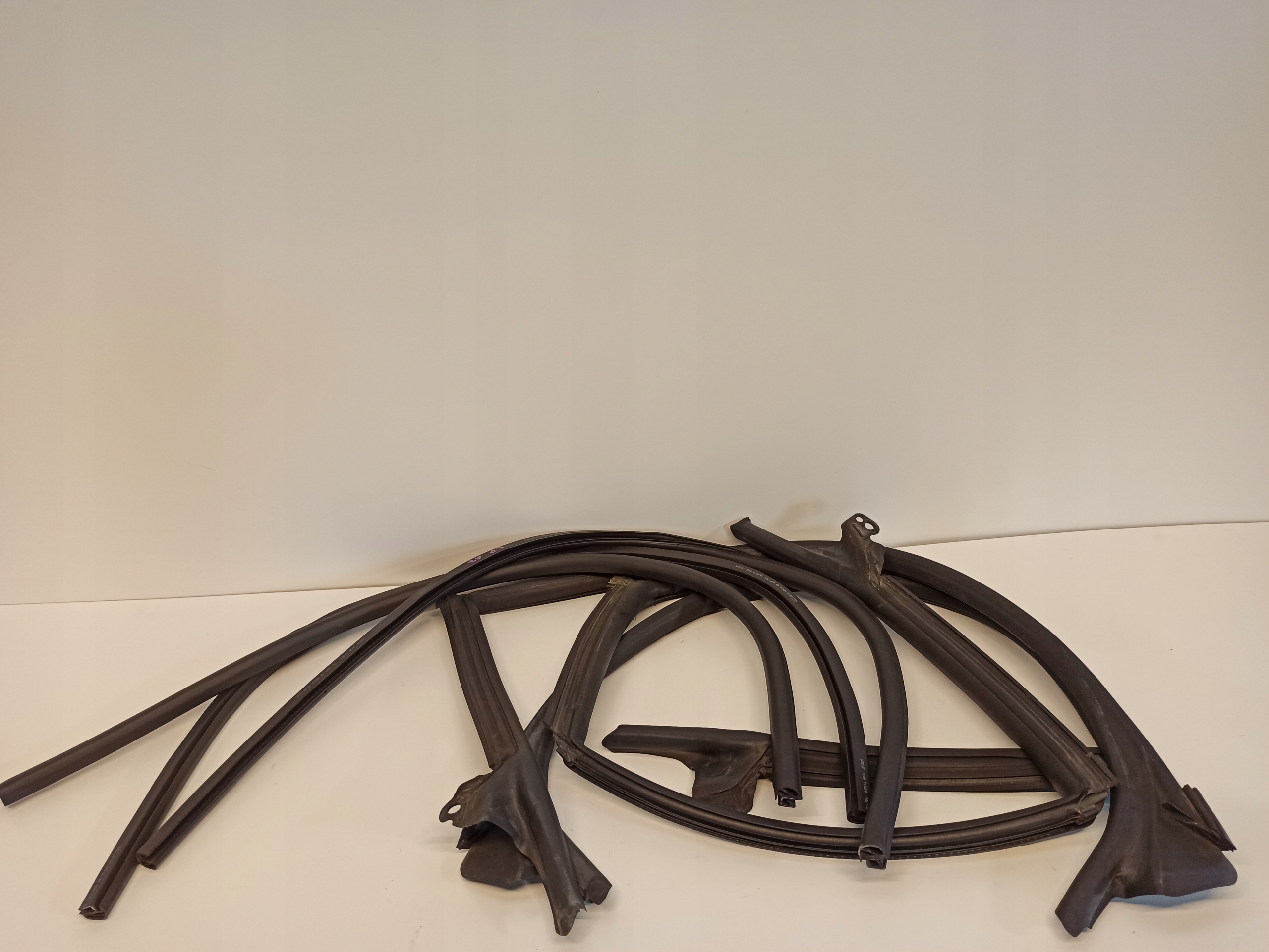 AUDI A7 USZCZELKA KLAPY DRZWI