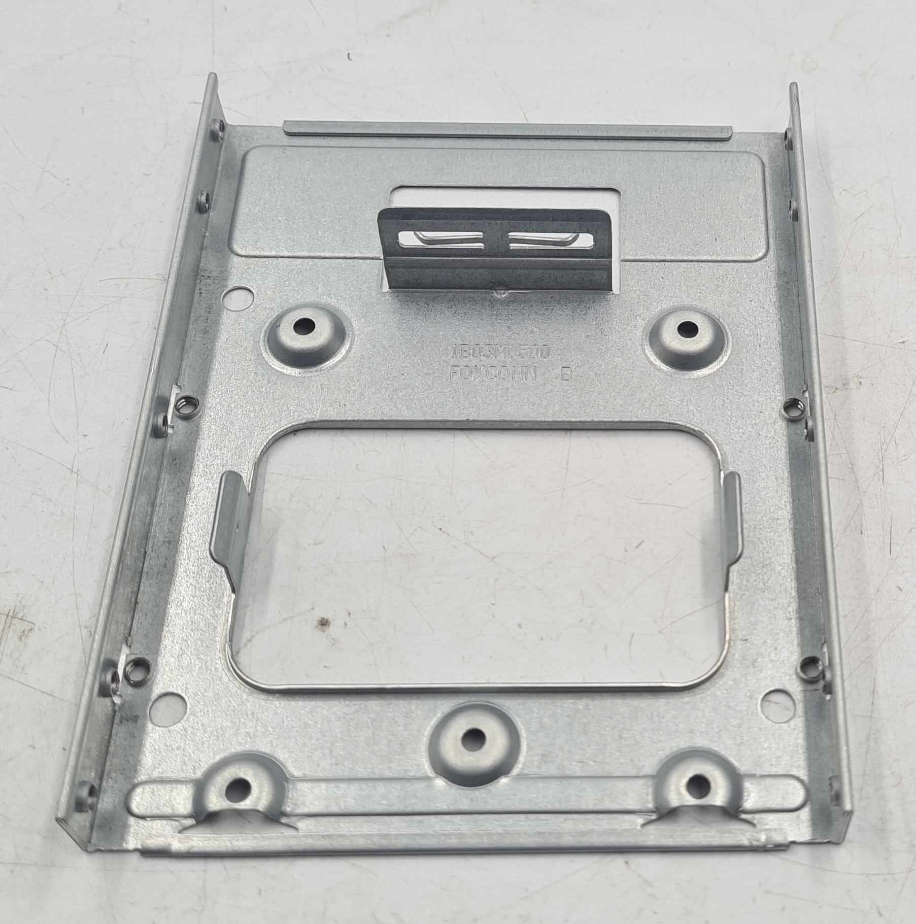 Adapter 2.5" do 3.5" SSD/HDD Foxconn 1B03M0500 Kod producenta 1B03M0500