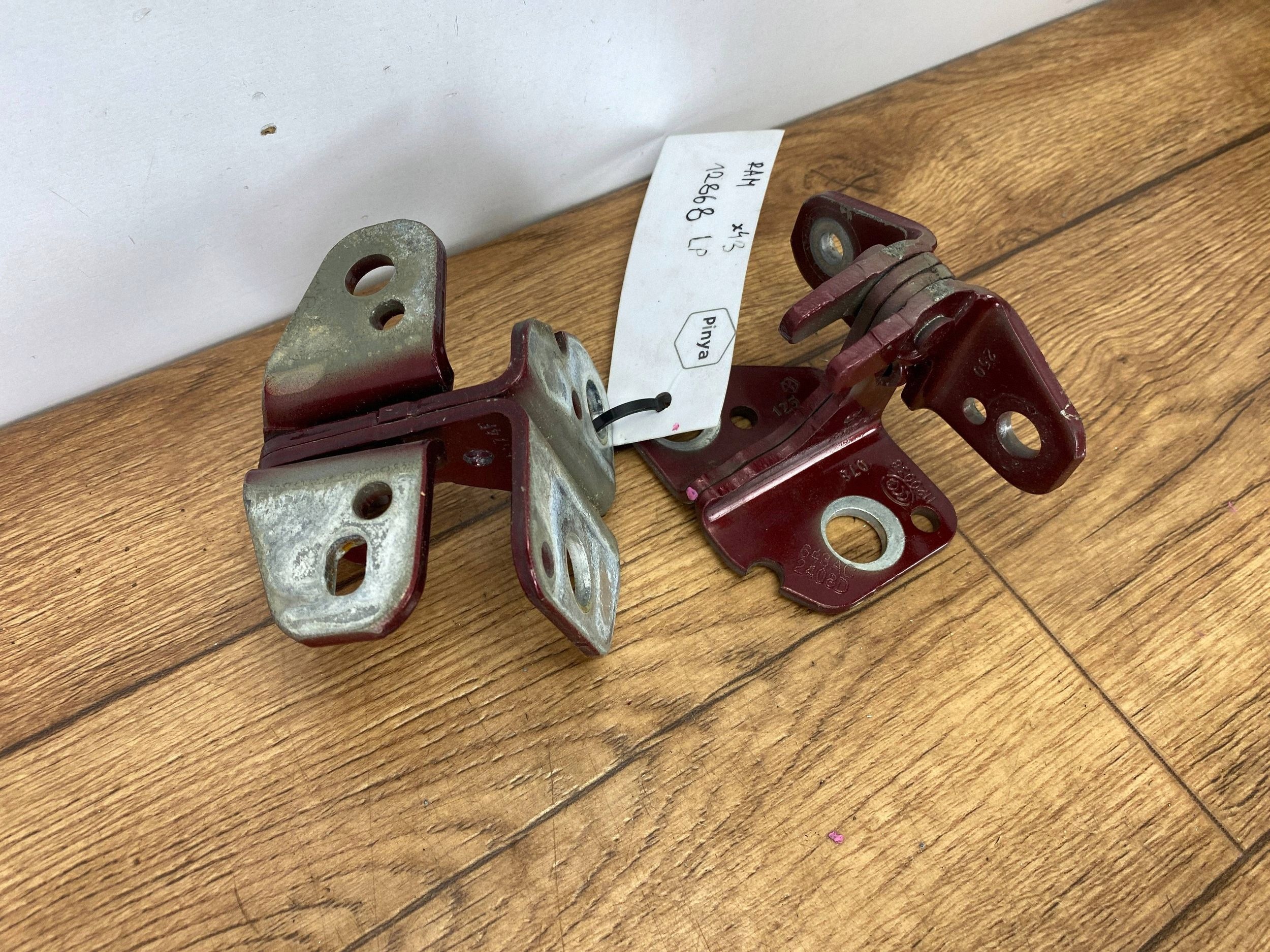 hinges door przednich left Dodge Ram 1500 DT 2019+