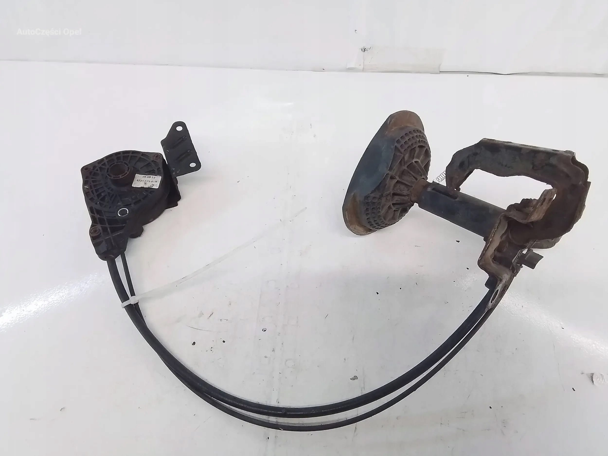 Opel Movano B MASTER III UCHWYT MOCOWANIE WINDA KOŁA ZAPASOWEGO 572117301R