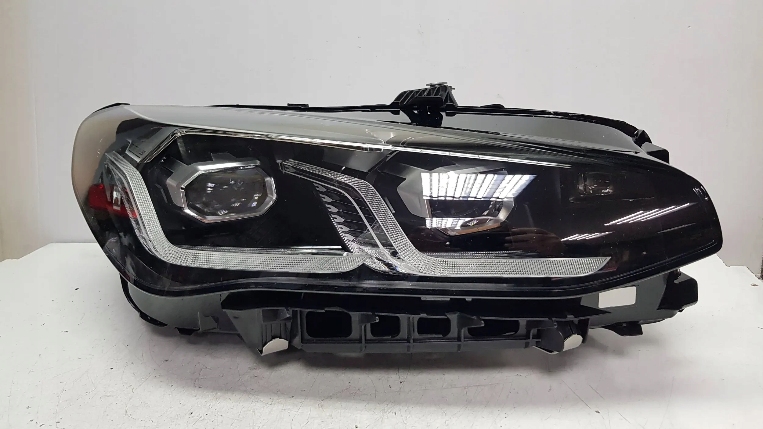 Lampa przód prawa BMW 2 Active Tourier FULL LED 21-