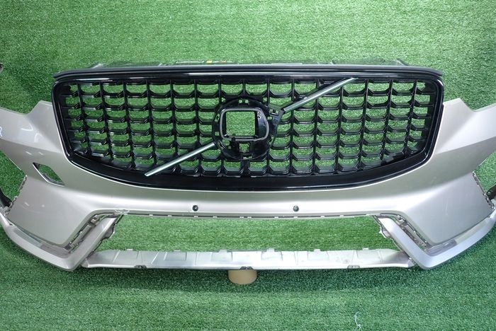 VOLVO XC60 R-design LIFT 21- front bumper front