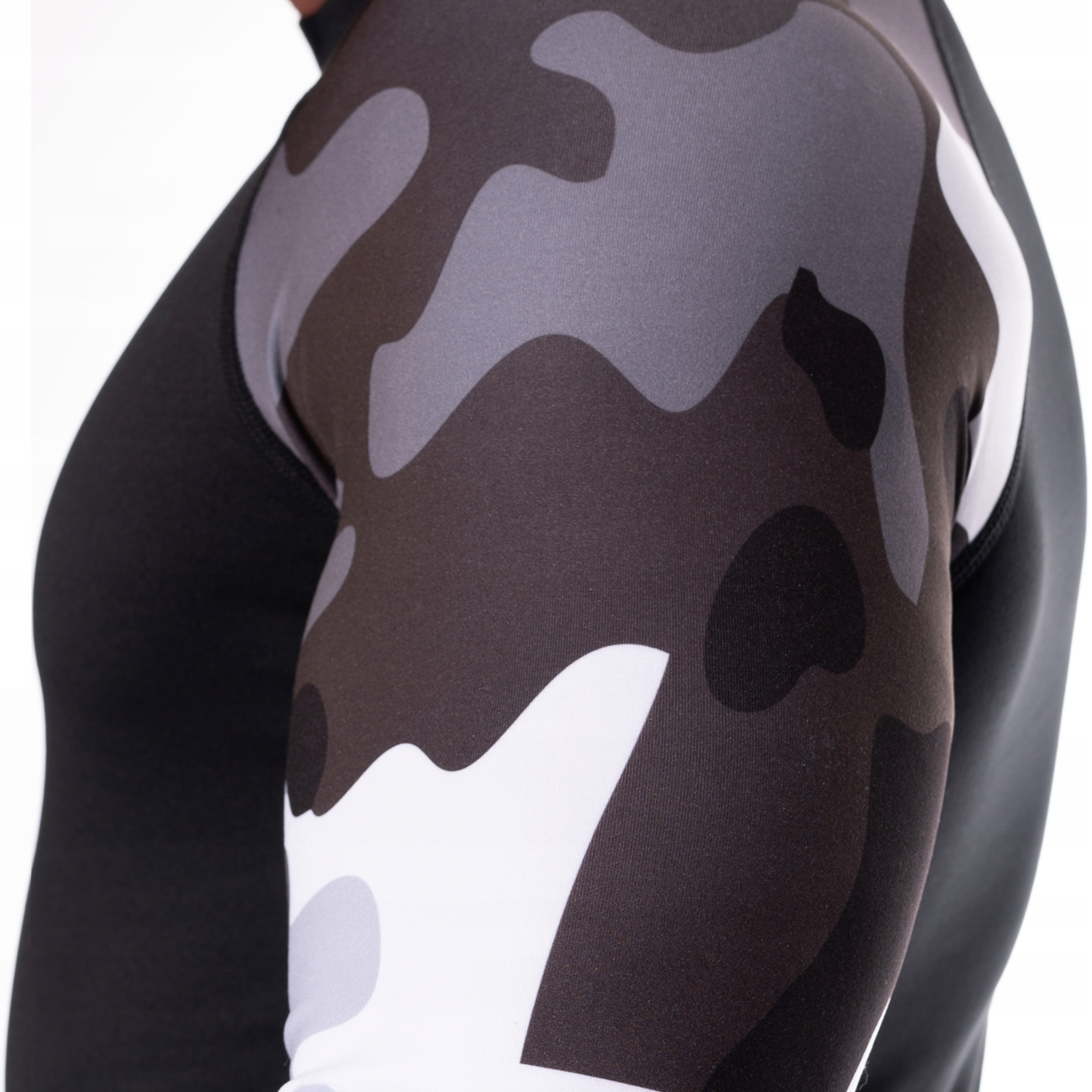 Dopasowana bluza termoaktywna - wzory. Wzór dominujący print (nadruk)