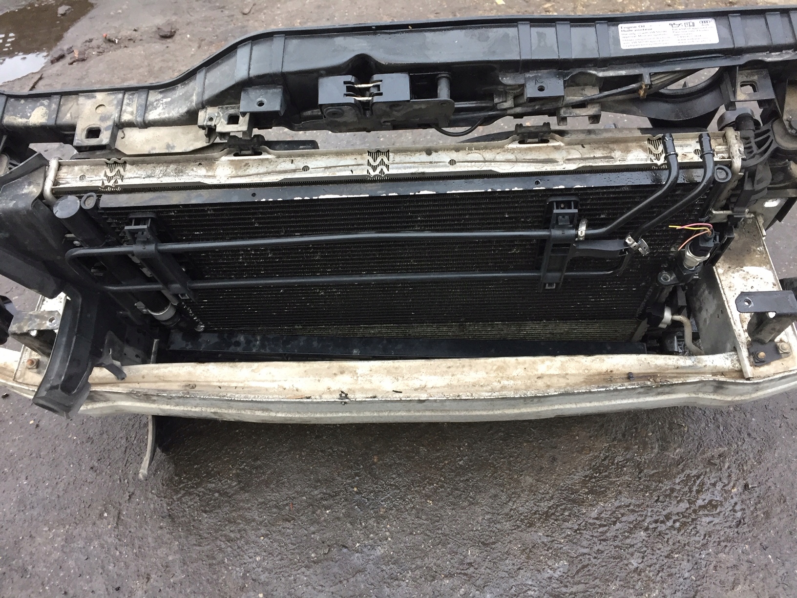 AUDI Q5 3.2 FSI support panel for radiators radiator pillar