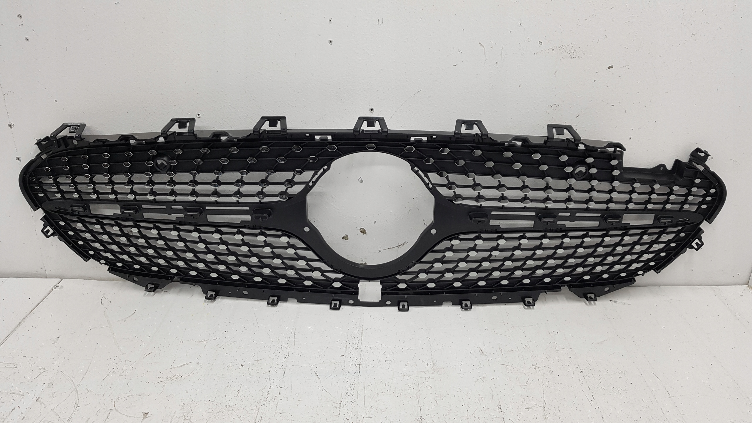 MERCEDES CLS W257 AMG KAMERA GRILL ATRAPA