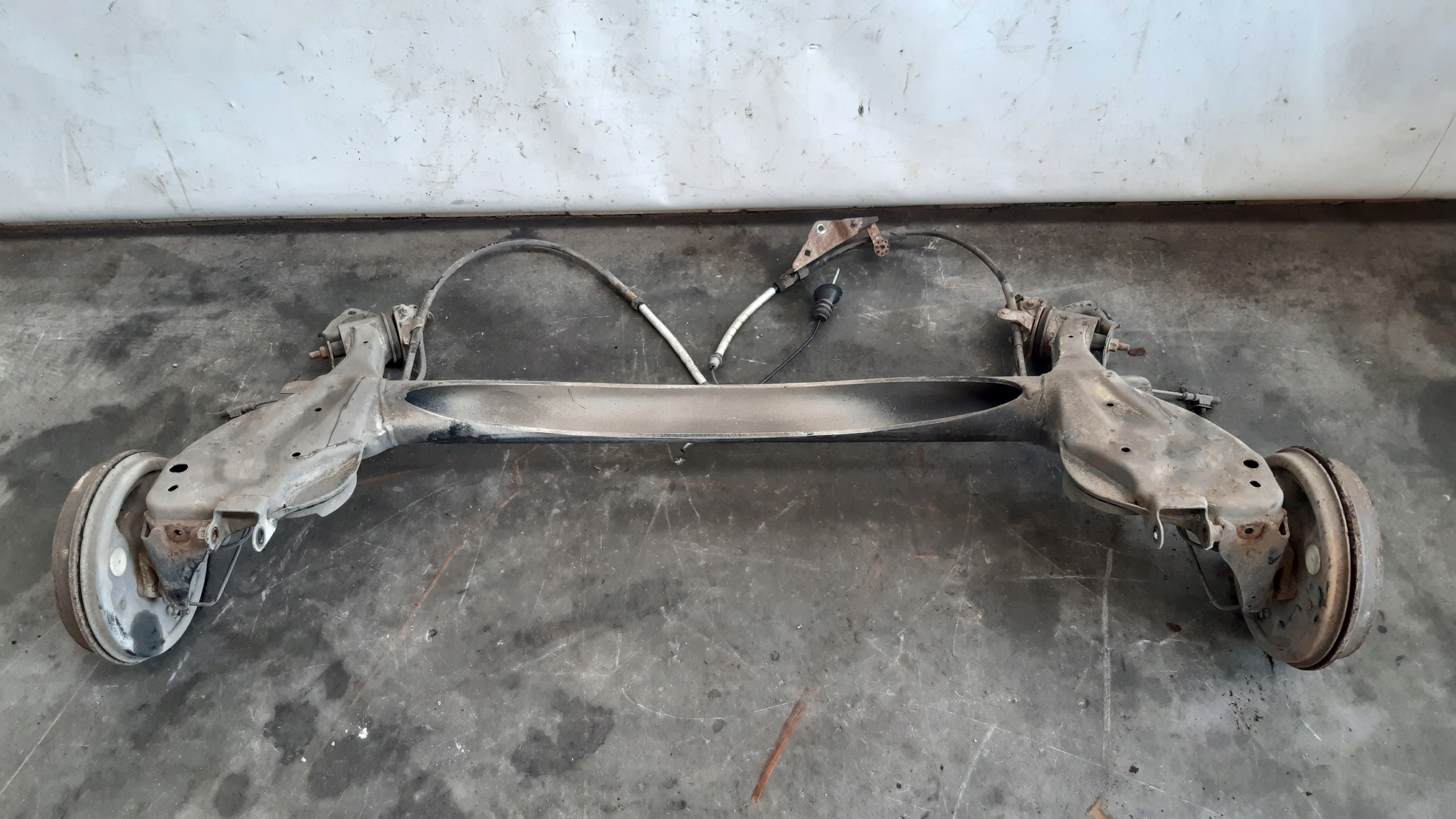 axis rear bebny 5d Opel Corsa E