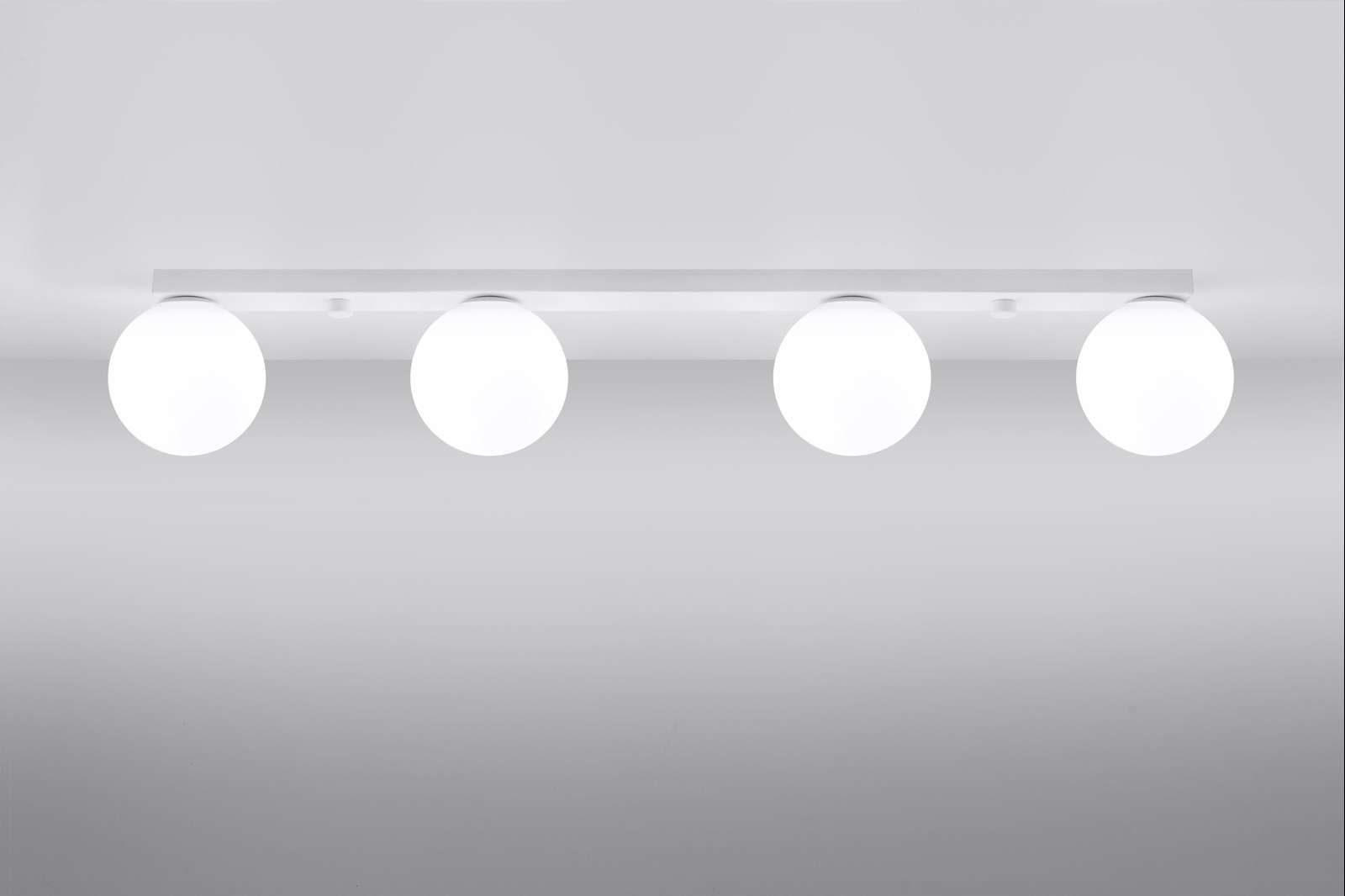 Veľké stropné osvetlenie YOLI4 biele guľové lišty; do jedálne, do kuchyne