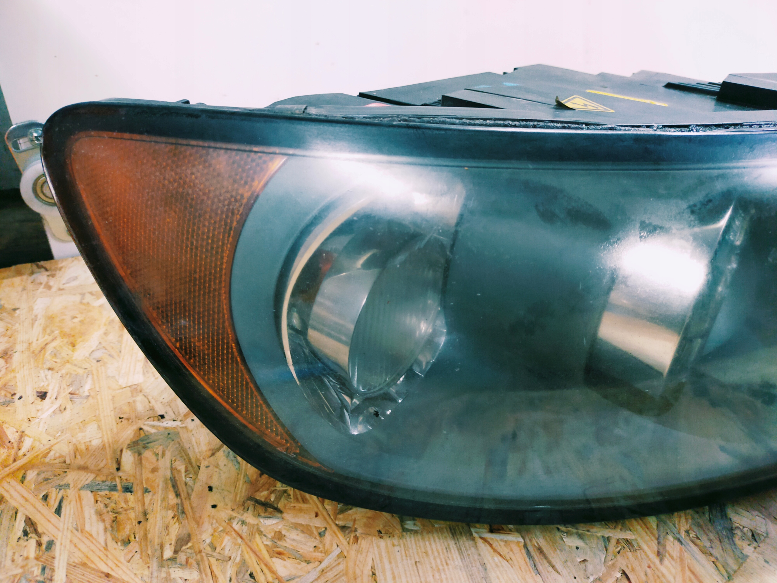 Reflektor right Volvo V50 xenon 30698653