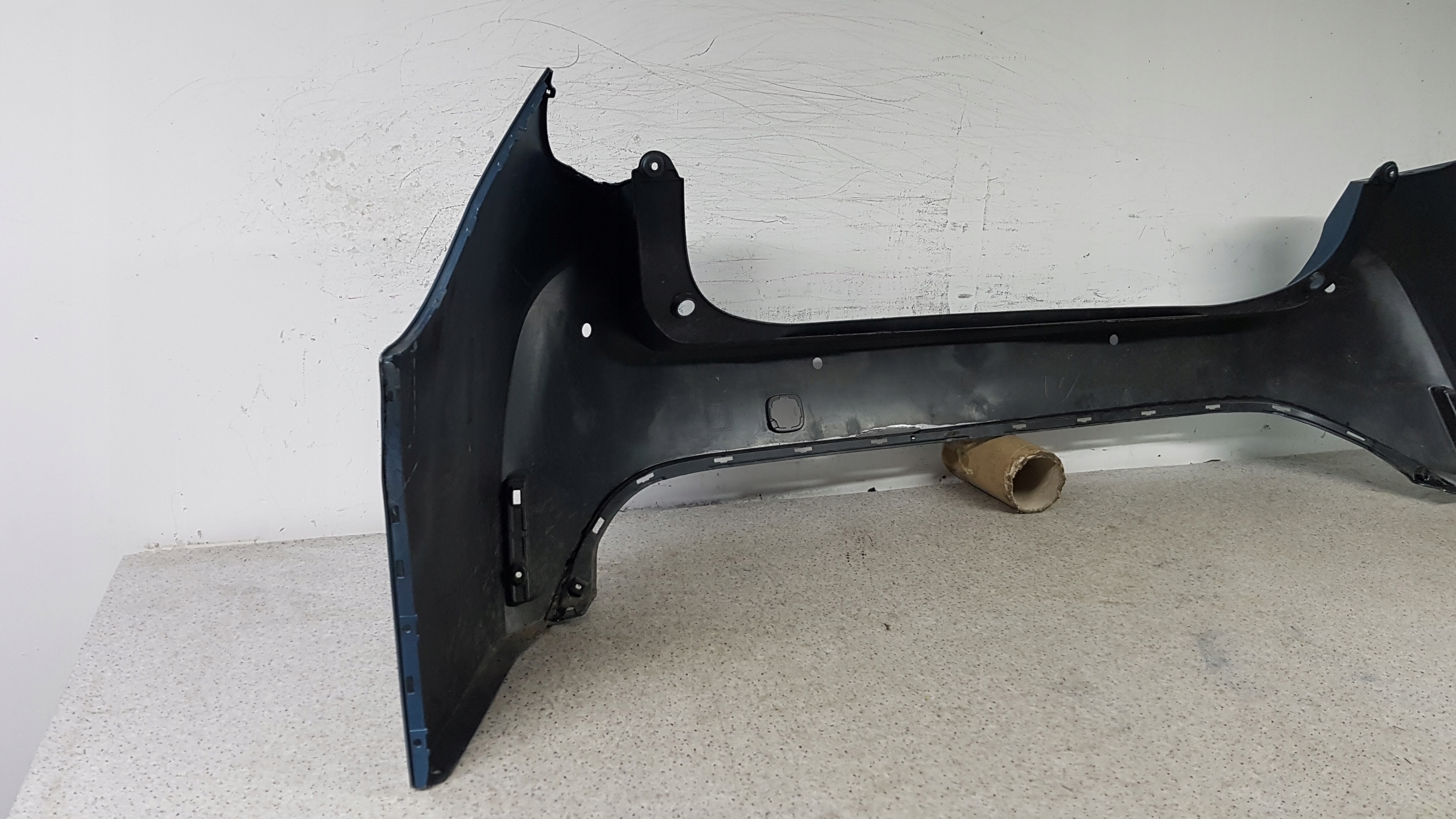 TOYOTA COROLLA E21 KOMBI 18- PDC bumper rear part 7493