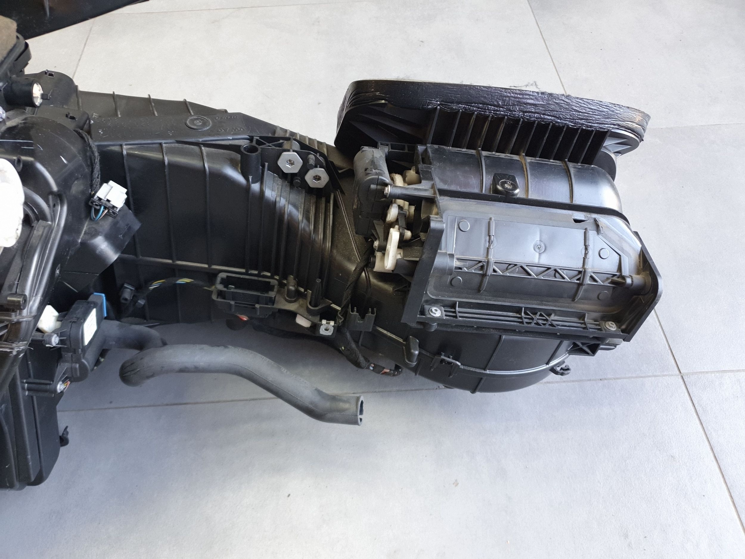 Volkswagen PASSAT CC obal topení ohřívač 3C1820003FQ