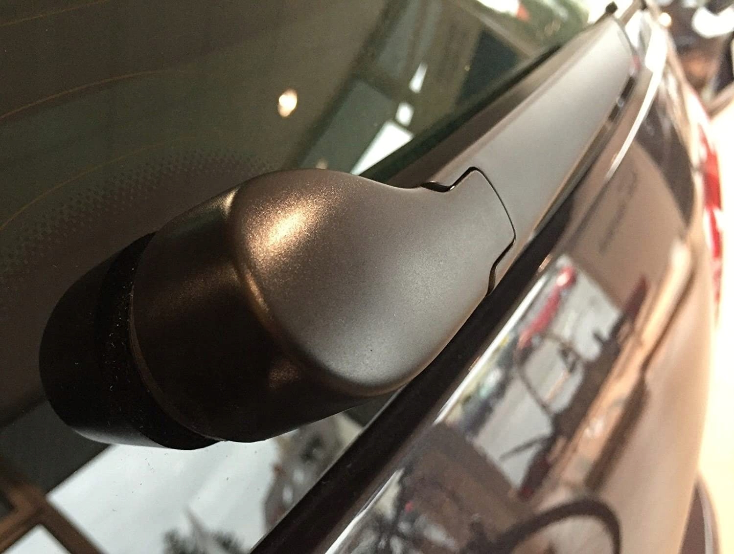 ZAŚLEPKA RAMIENIA WYCIERACZKI TYŁ 5K6955435 Producent części Skoda OE