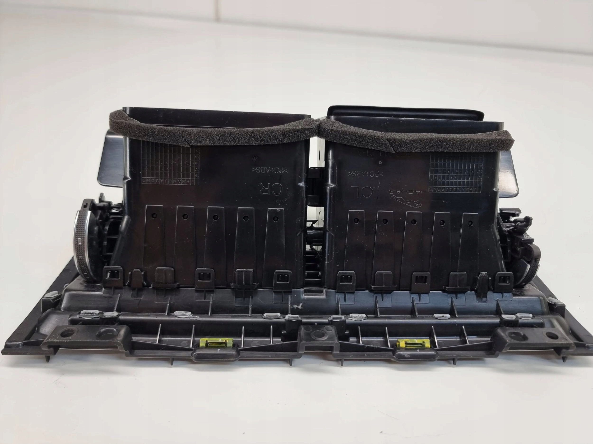 jaguar 2019 сопла / решетки средняя потока воздуха