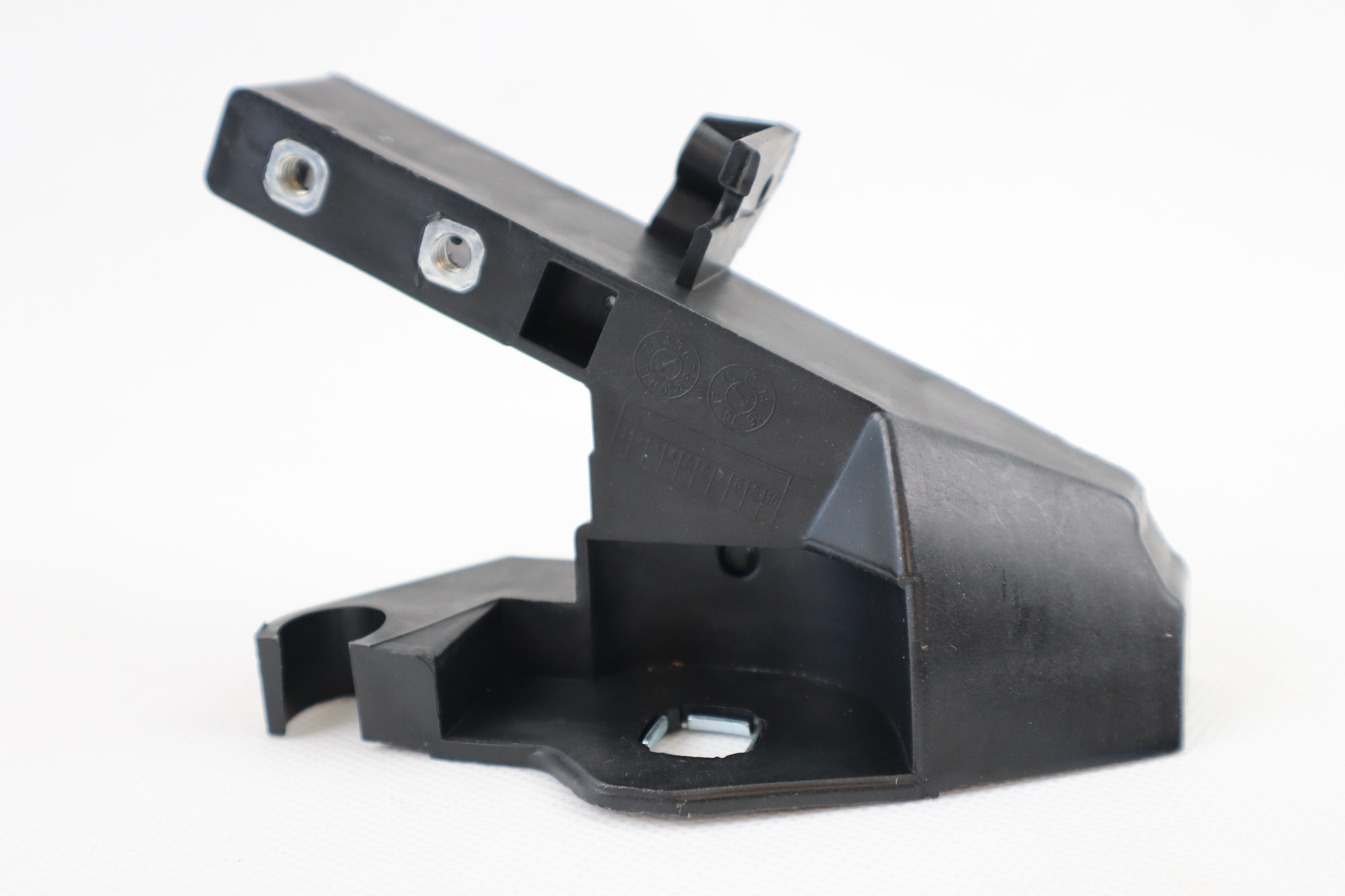 MOCOWANIE REFLEKTORA ZACZEP ŚLIZG UCHWYT MERCEDES C KLASA W205 A205 PRAWY Producent części Inny