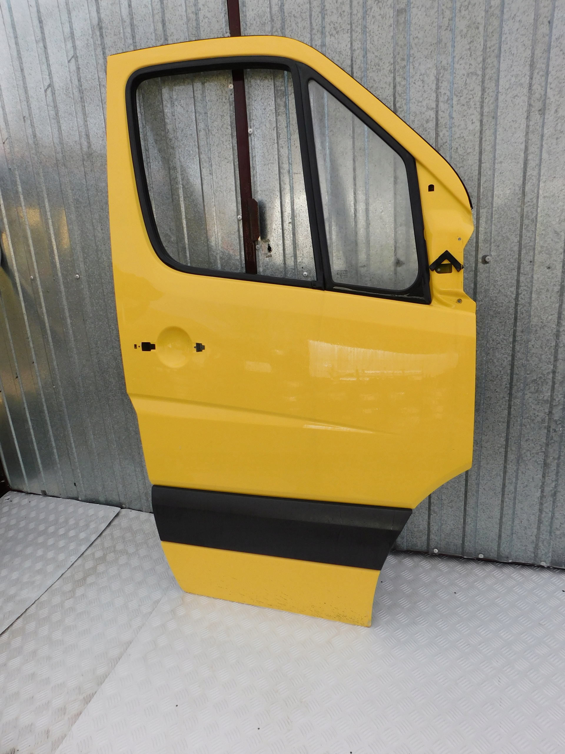 door right front of the passenger Sprinter W906 VW Crafter without RDZY B. nice