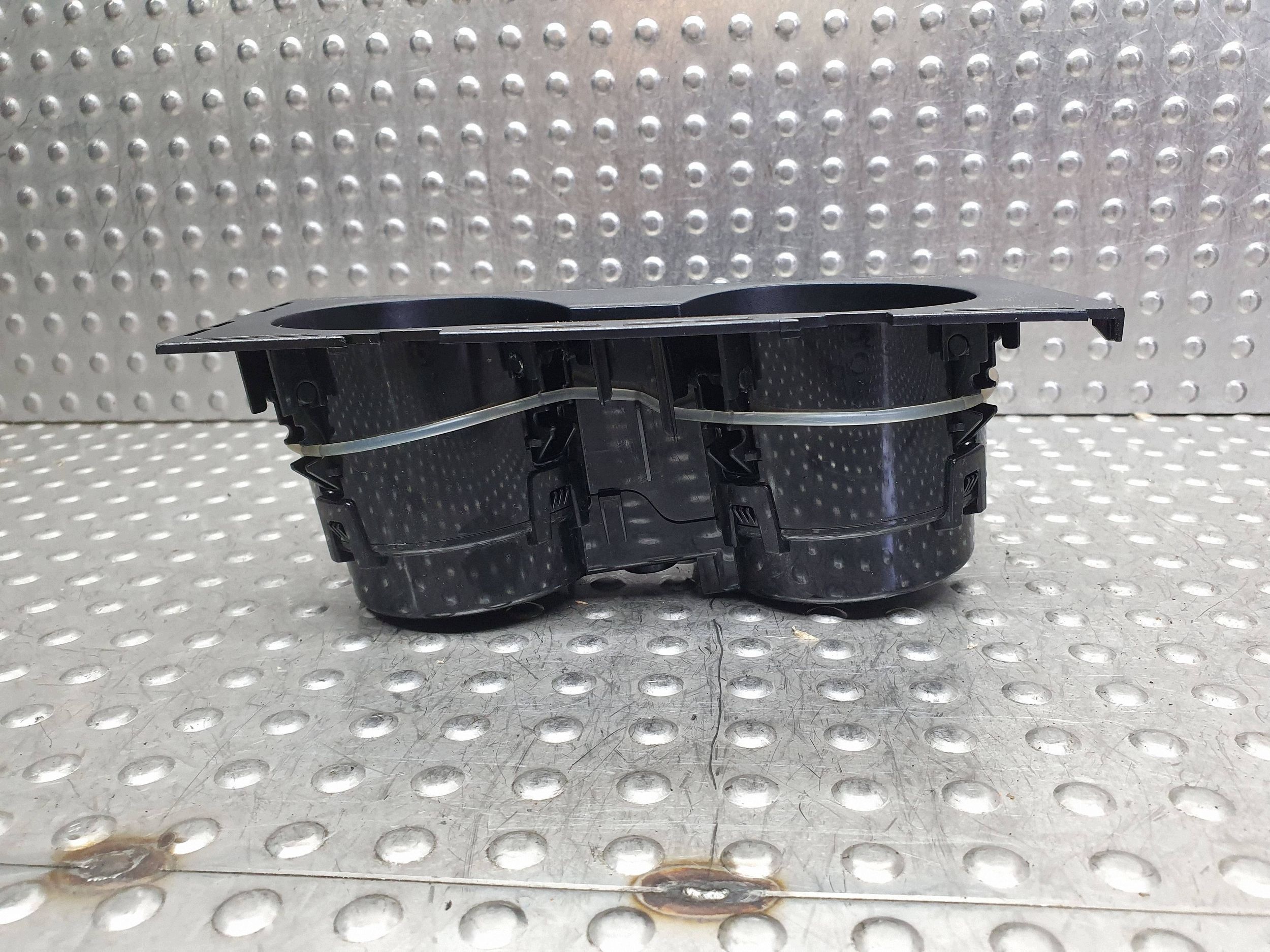 bracket for KUBKI CUP HOLDER 5G0862531 VW GOLF VII 12-20
