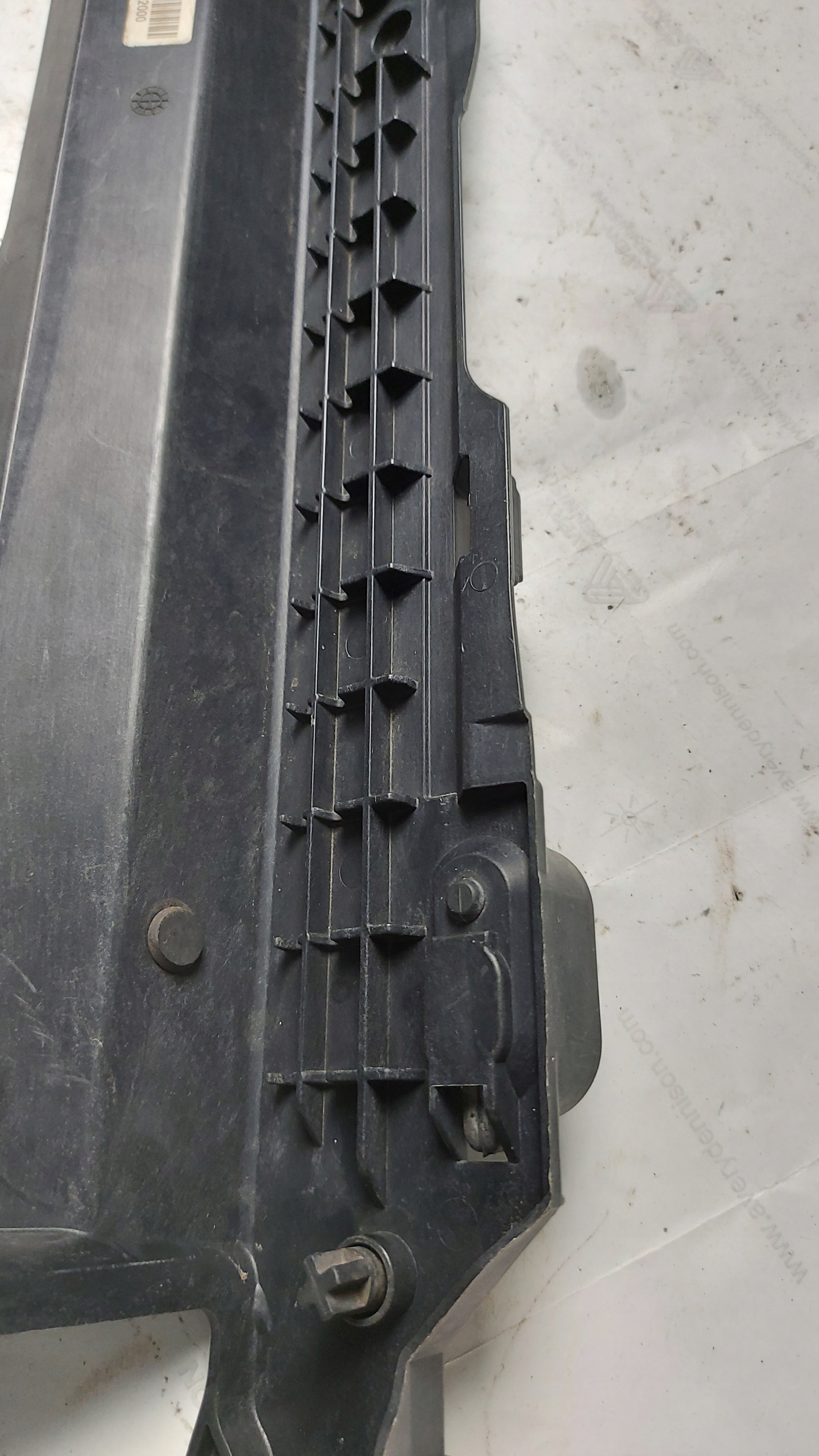 lista fedél csomag fedél CHLODNIC BMW 5 E60 E61 OE EU