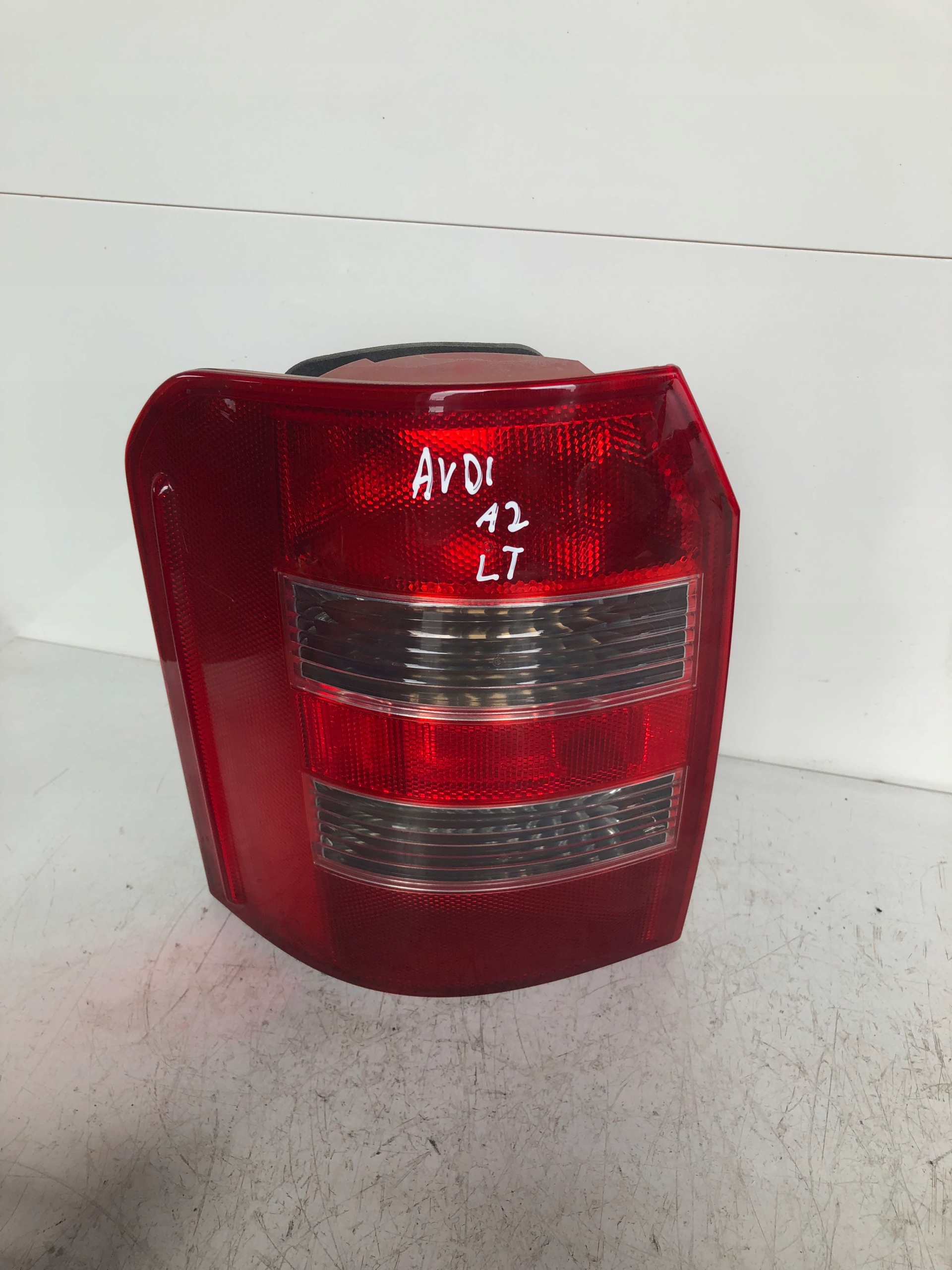 ФАРА ЗАДНЯ ЛІВА AUDI A2