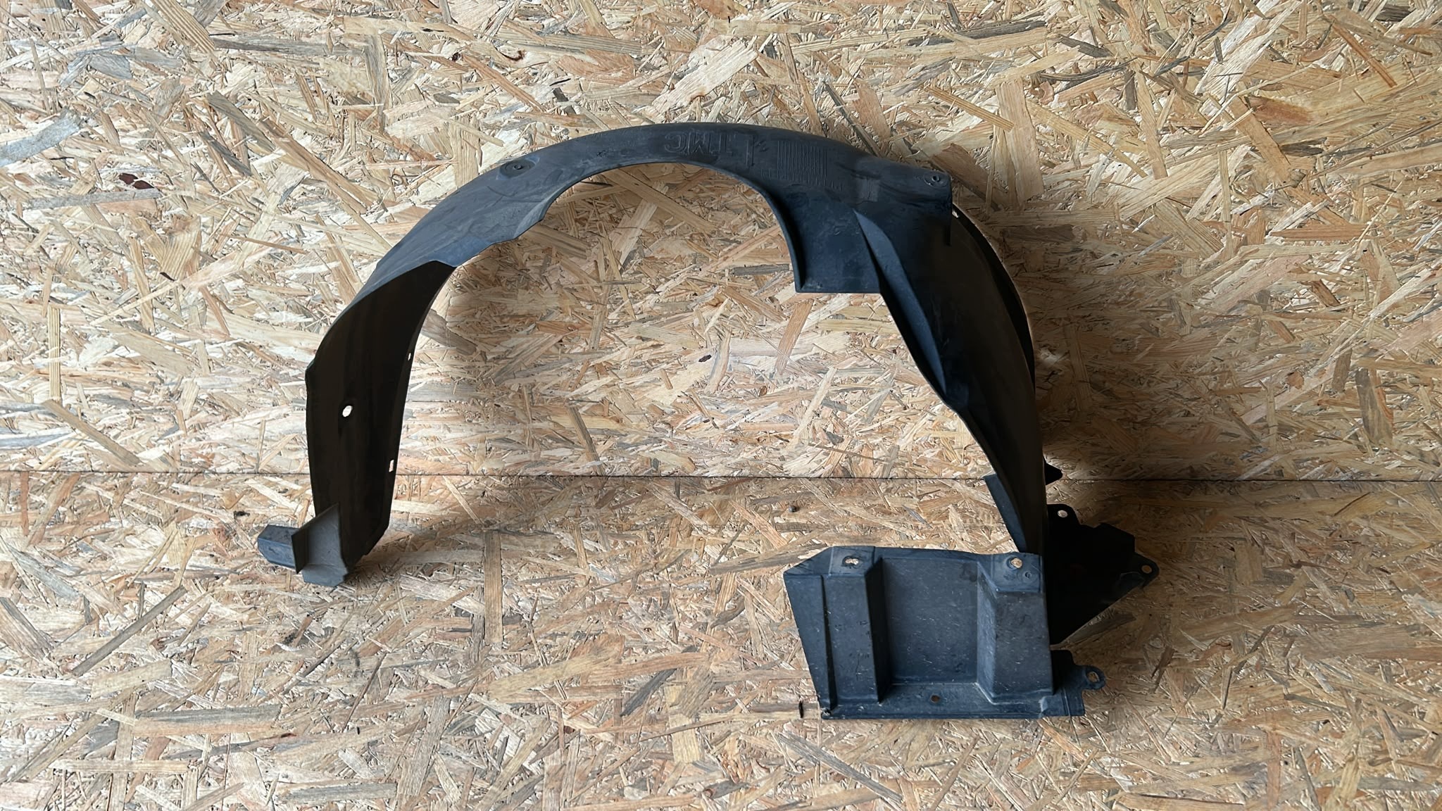 mudguard left left front TOYOTA AYGO II 14