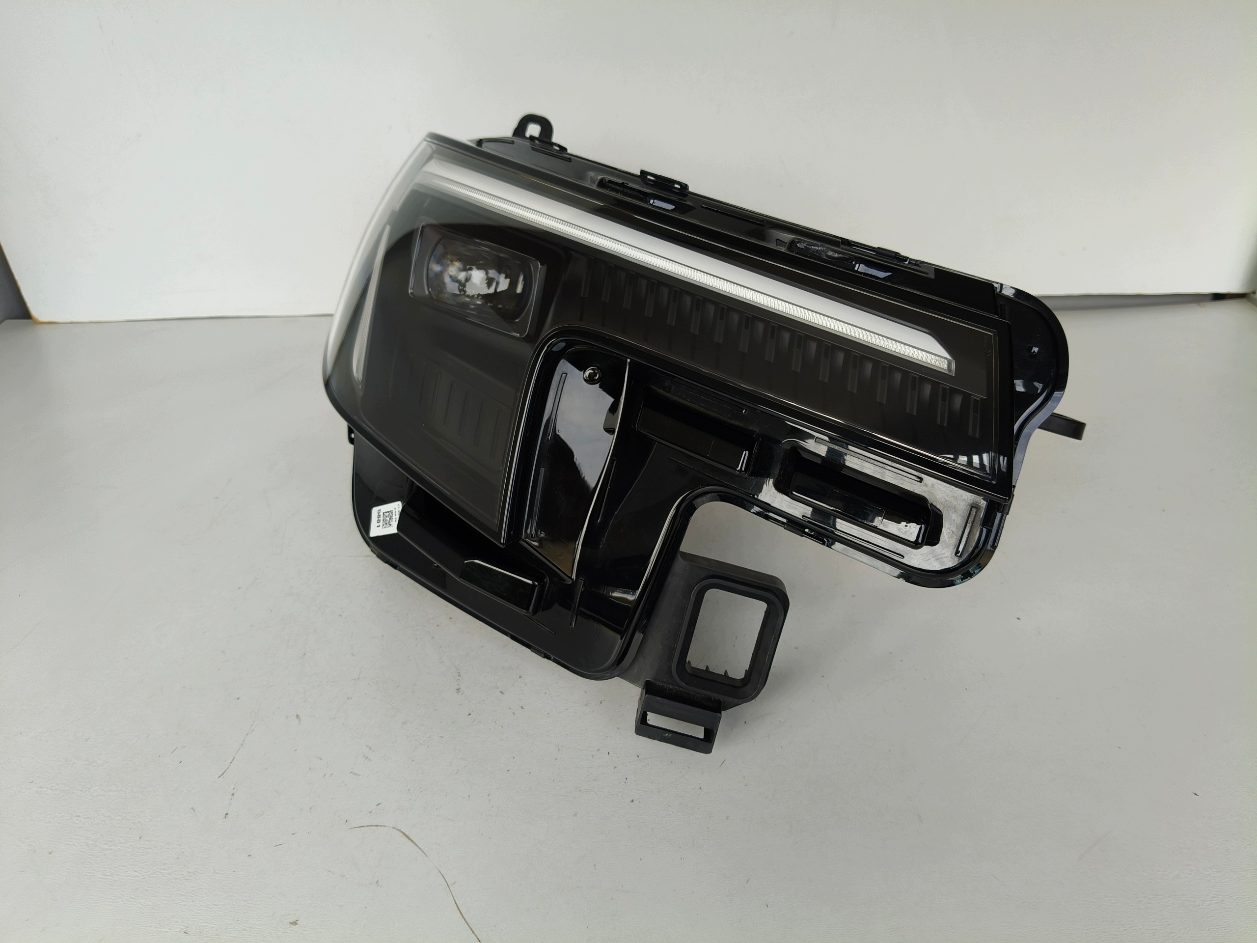 light right REFLEKTOR FORD EXPLORER EV 23- FULL LED