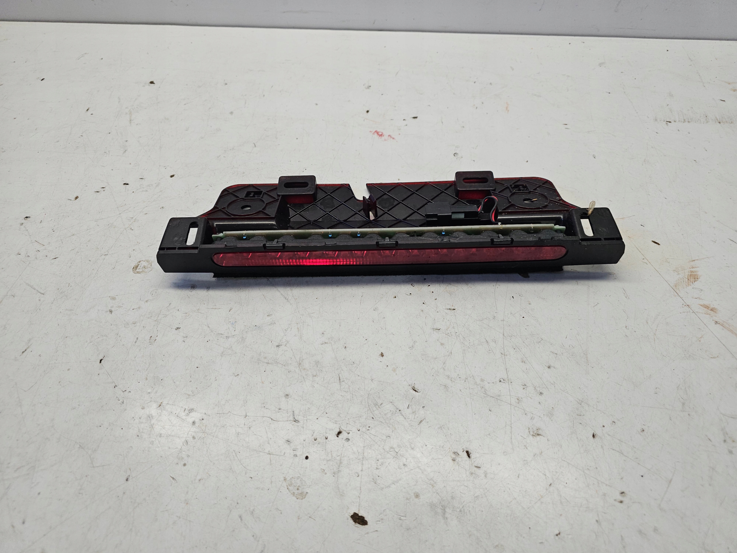 OPEL ASTRA J 4 IV SEDAN SWIATLO STOP TRZECIE SWIATLO 25961508