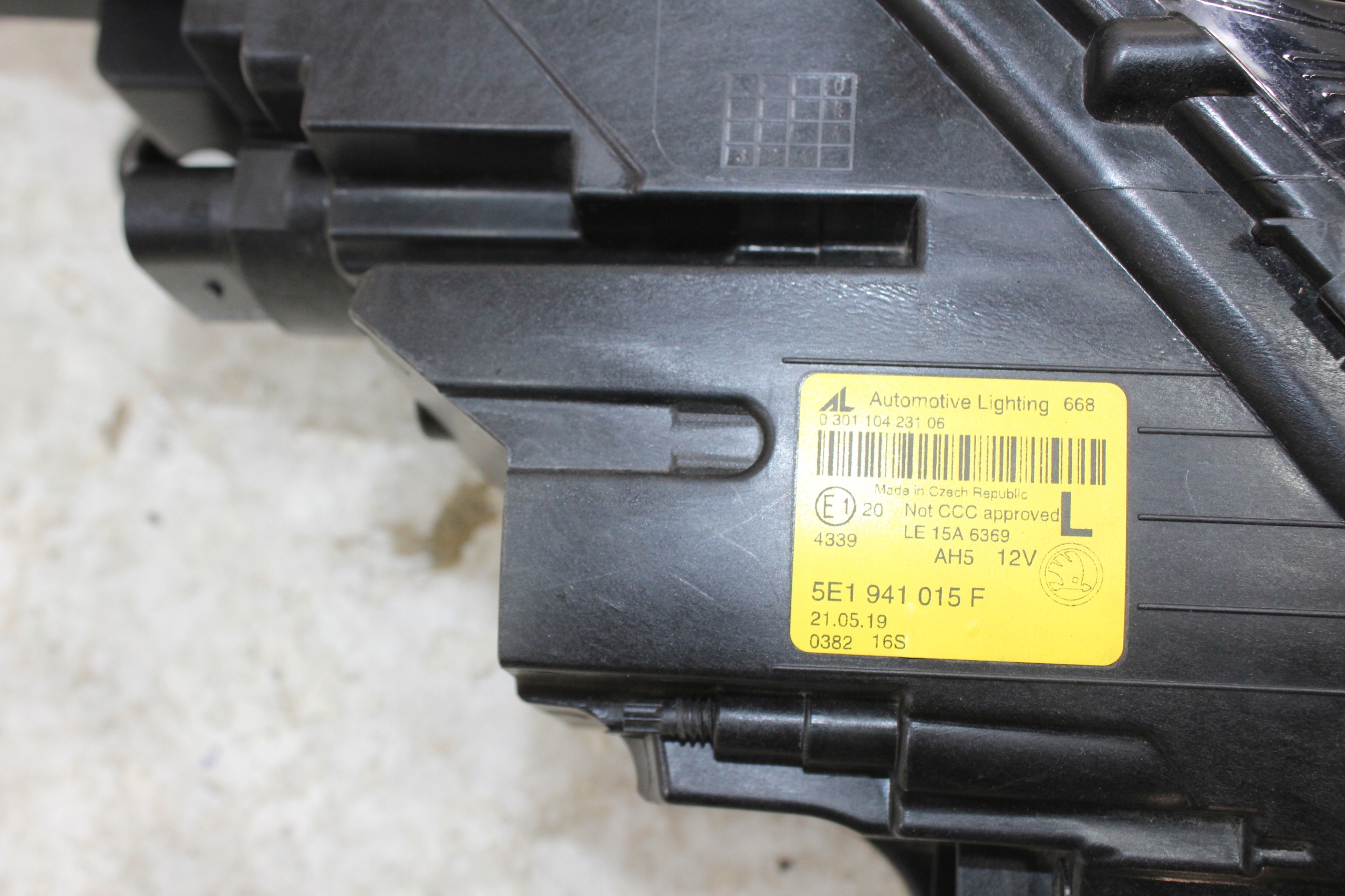 Skoda Octavia III lift light Full Led left front 5E1941015F