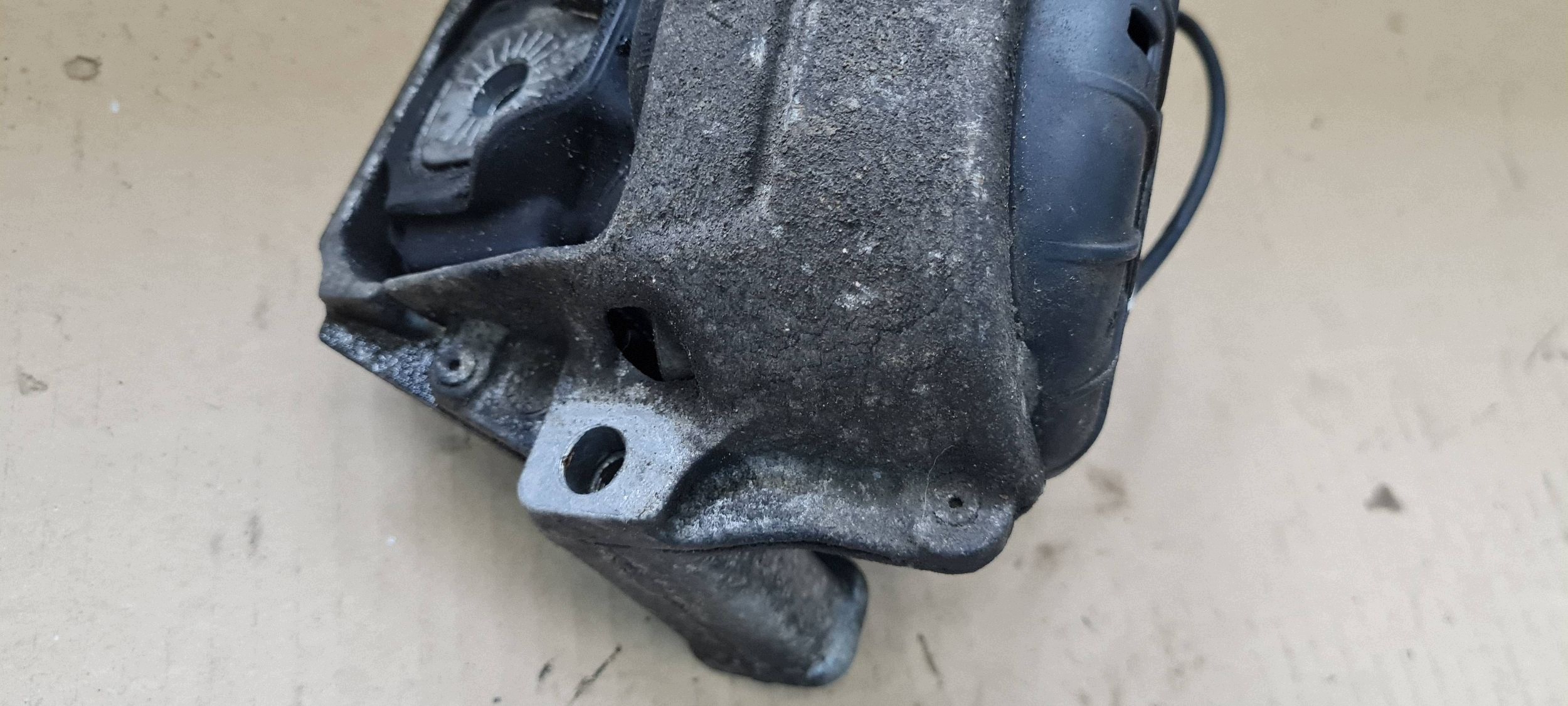 A5 8T LIFT engine mount sensor left 2.0 TDI 8R0199381B A4 B8 Q5 8R