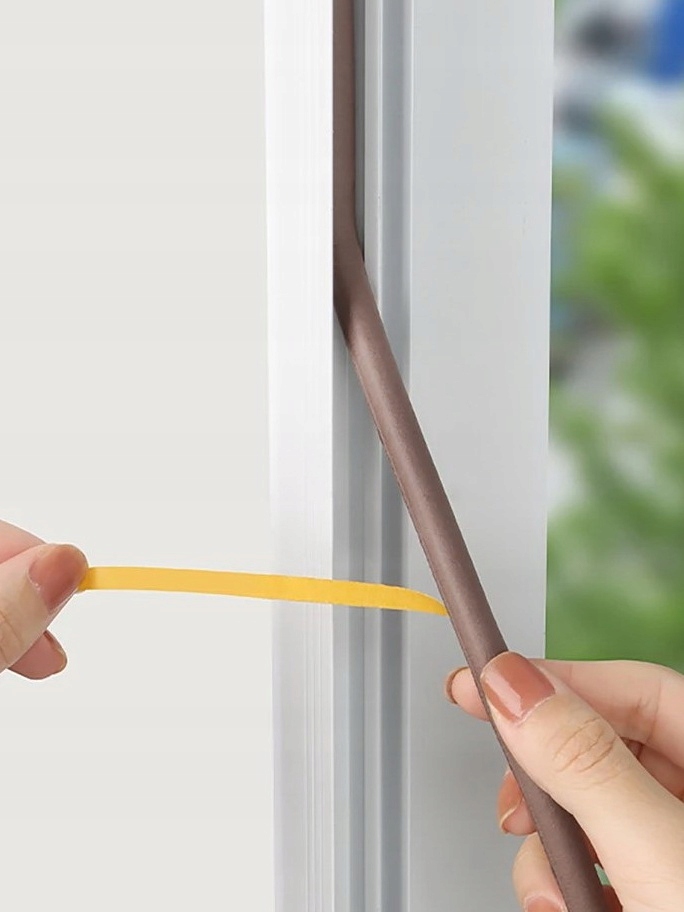 USZCZELKA SAMOPRZYLEPNA WYCISZAJĄCA DO DRZWI OKIEN 9mm*2mm*5m typ I BRĄZ Szerokość produktu 0.9 cm