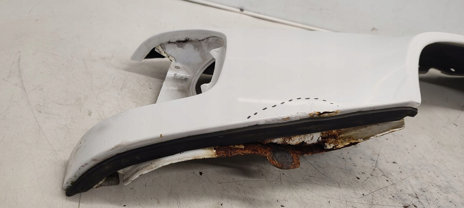 fender left front front Mercedes W124 kombi 149