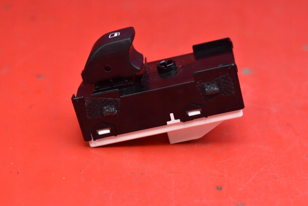 switch lifting windows left rear part 93581R2000 KIA SPORTAGE 5 V 21-25