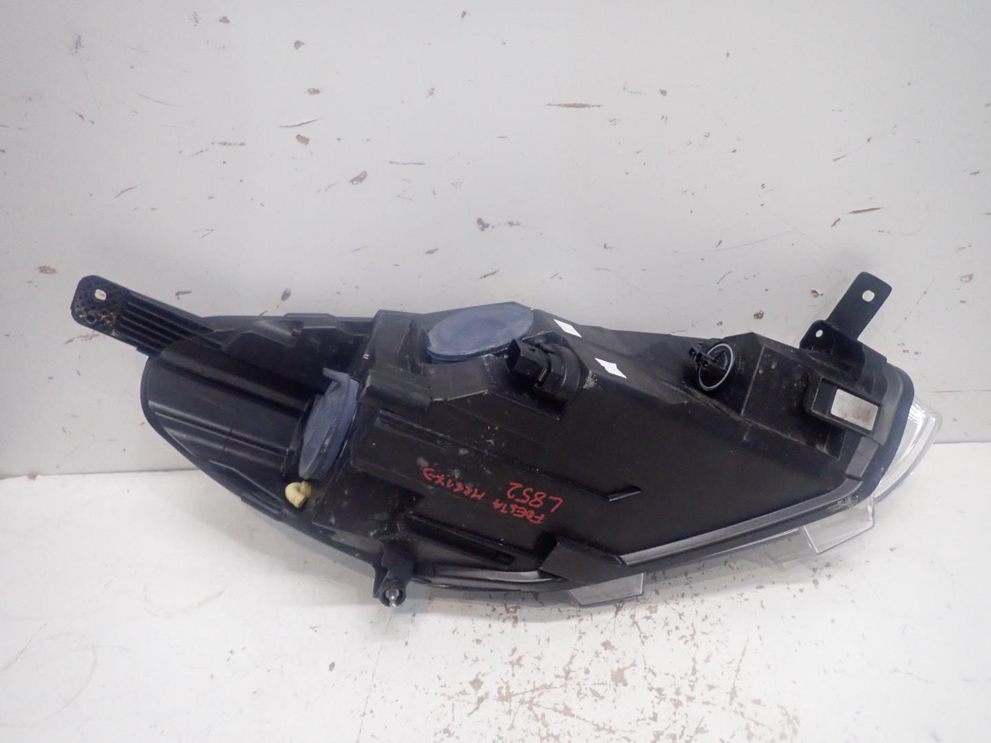light front front left FORD FIESTA MK8 2017