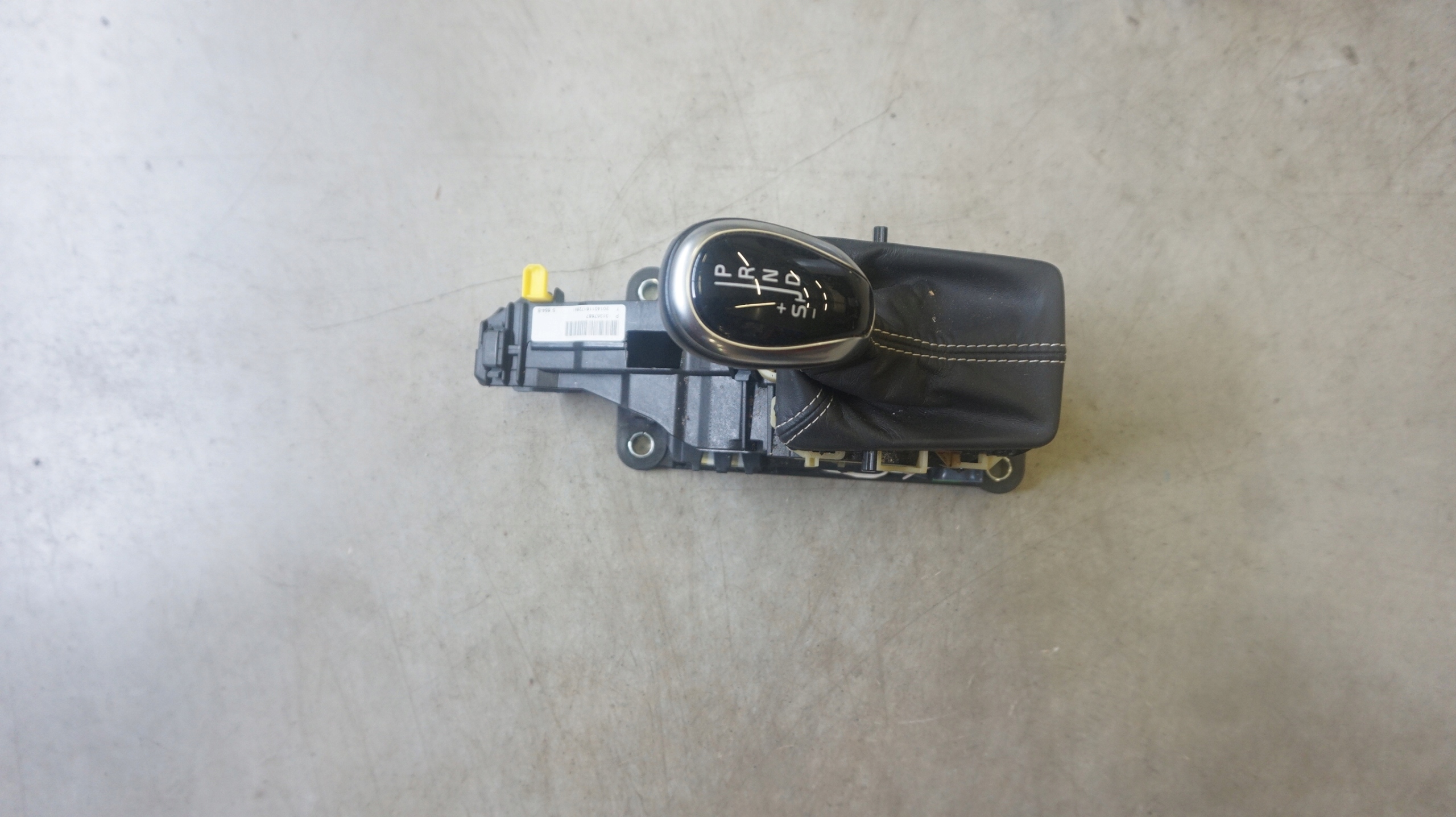 31367687 - Рычаг переключения передач VOLVO S60 V60 XC70 XC60