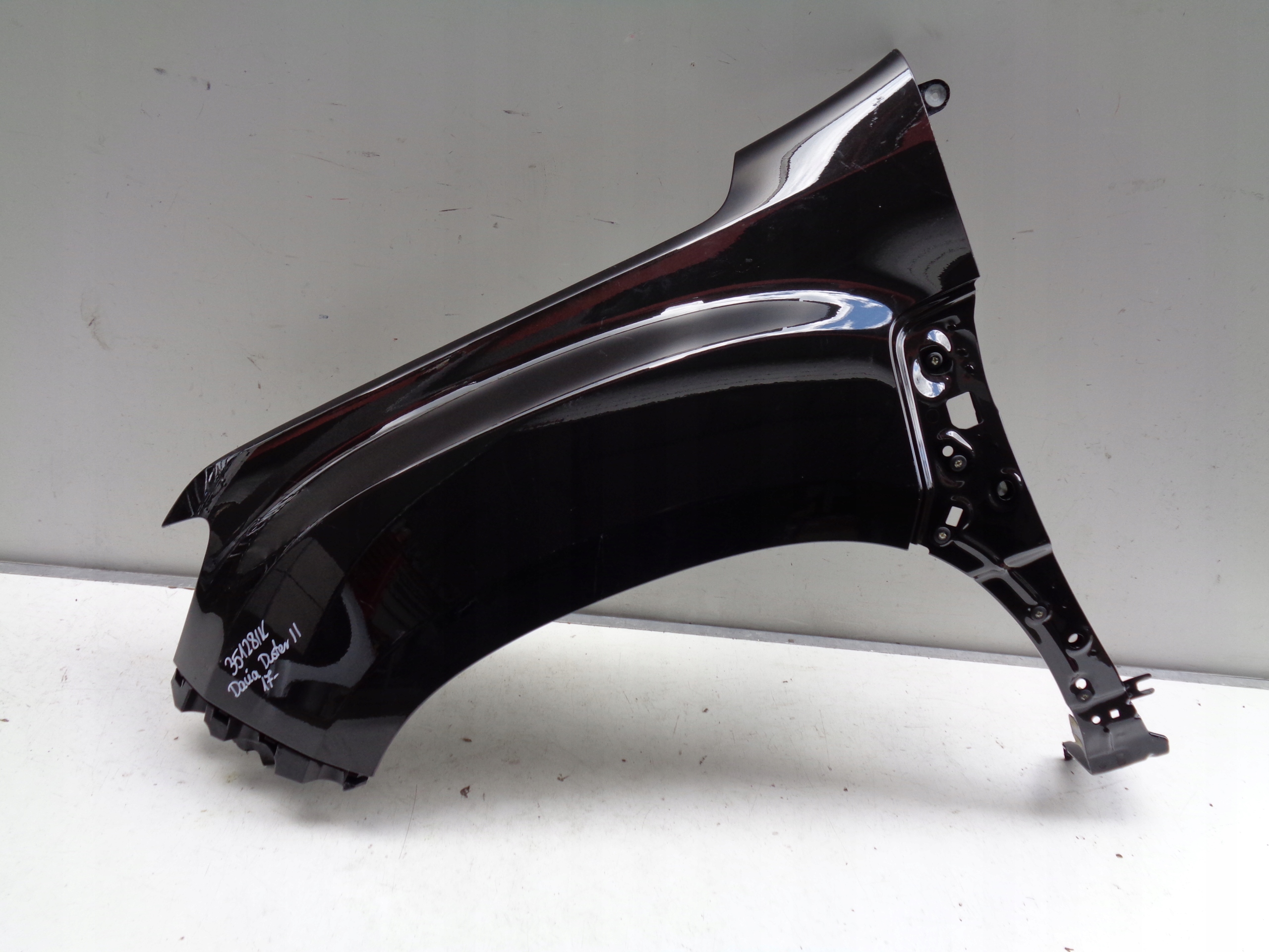 fender left front DACIA DUSTER II 17- NR 35128