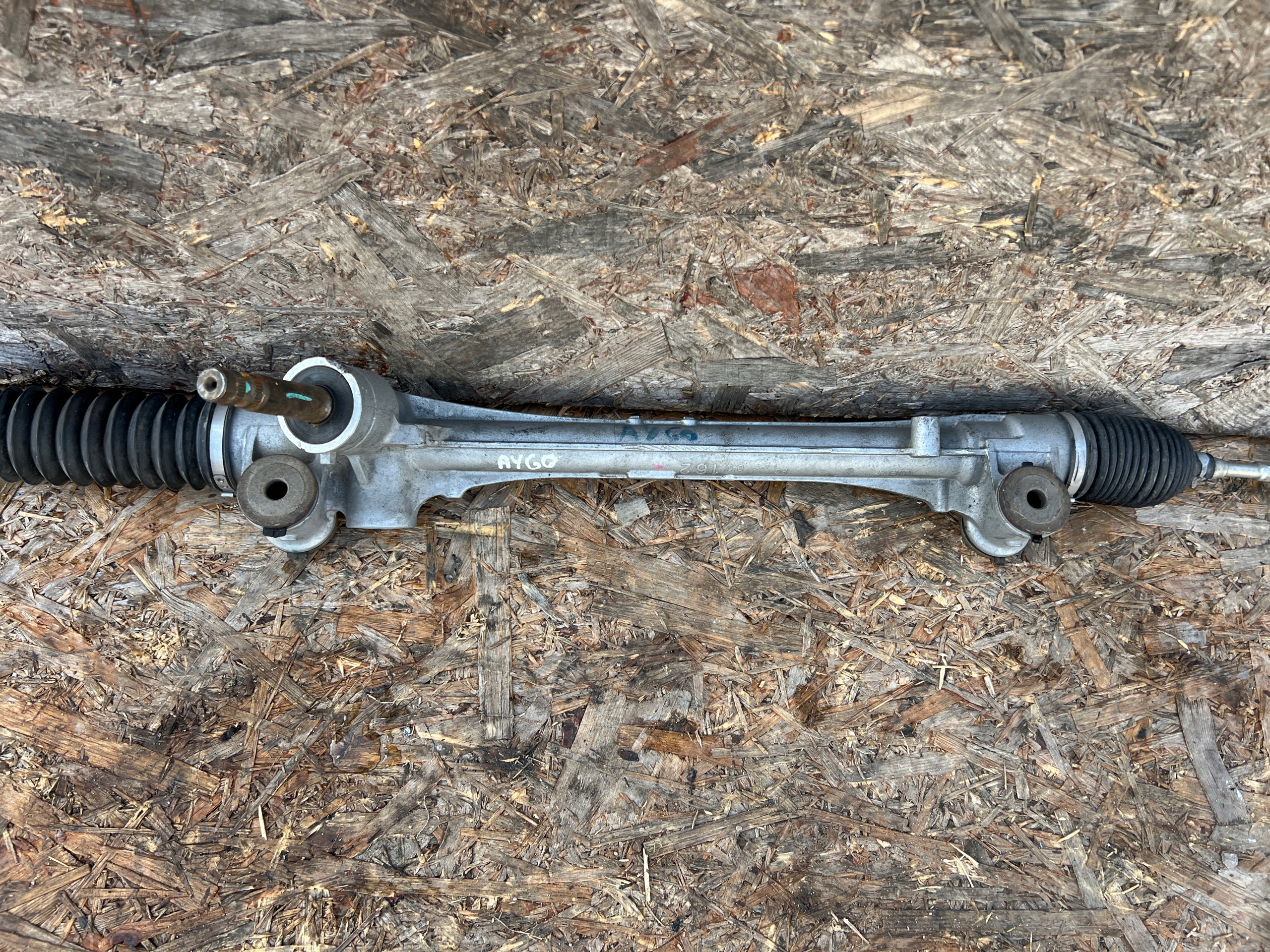 Boîter direction Boîter direction TOYOTA AYGO II 108 C1