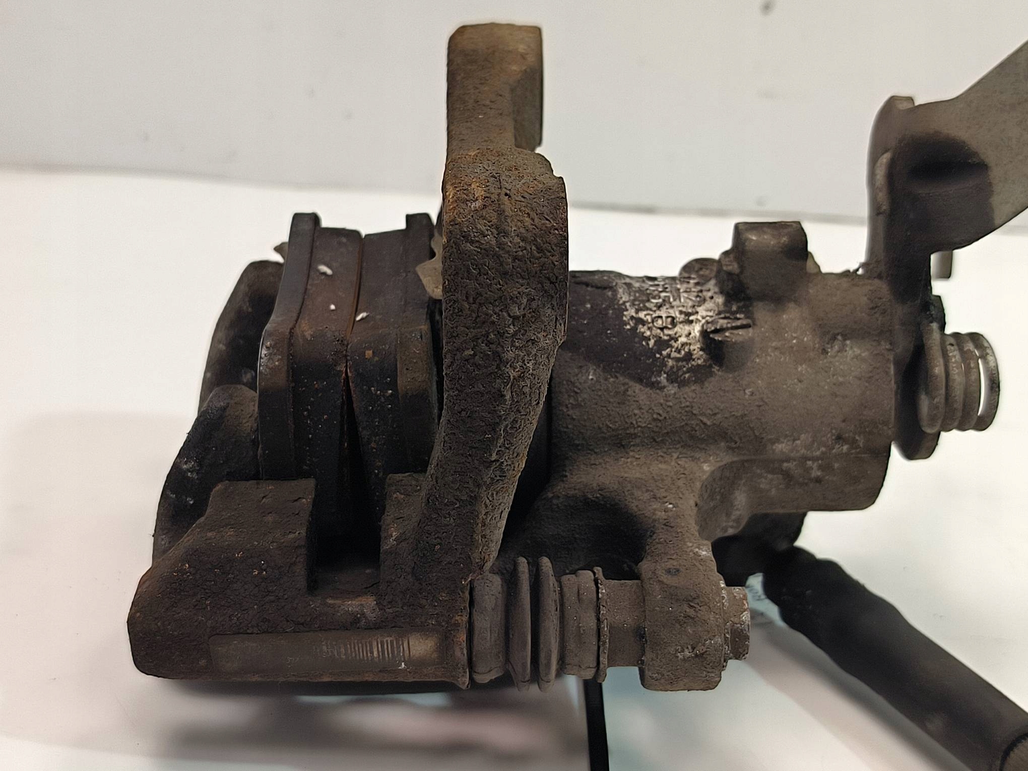 caliper brake rear part left SKODA OCTAVIA III