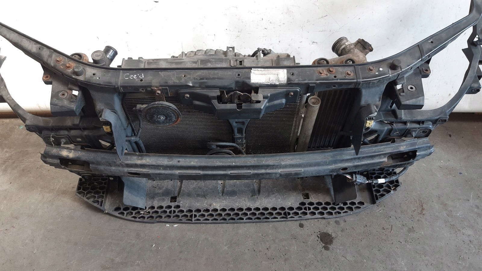 support panel for radiators pillar iron Kia Ceed 2,0 CRDI