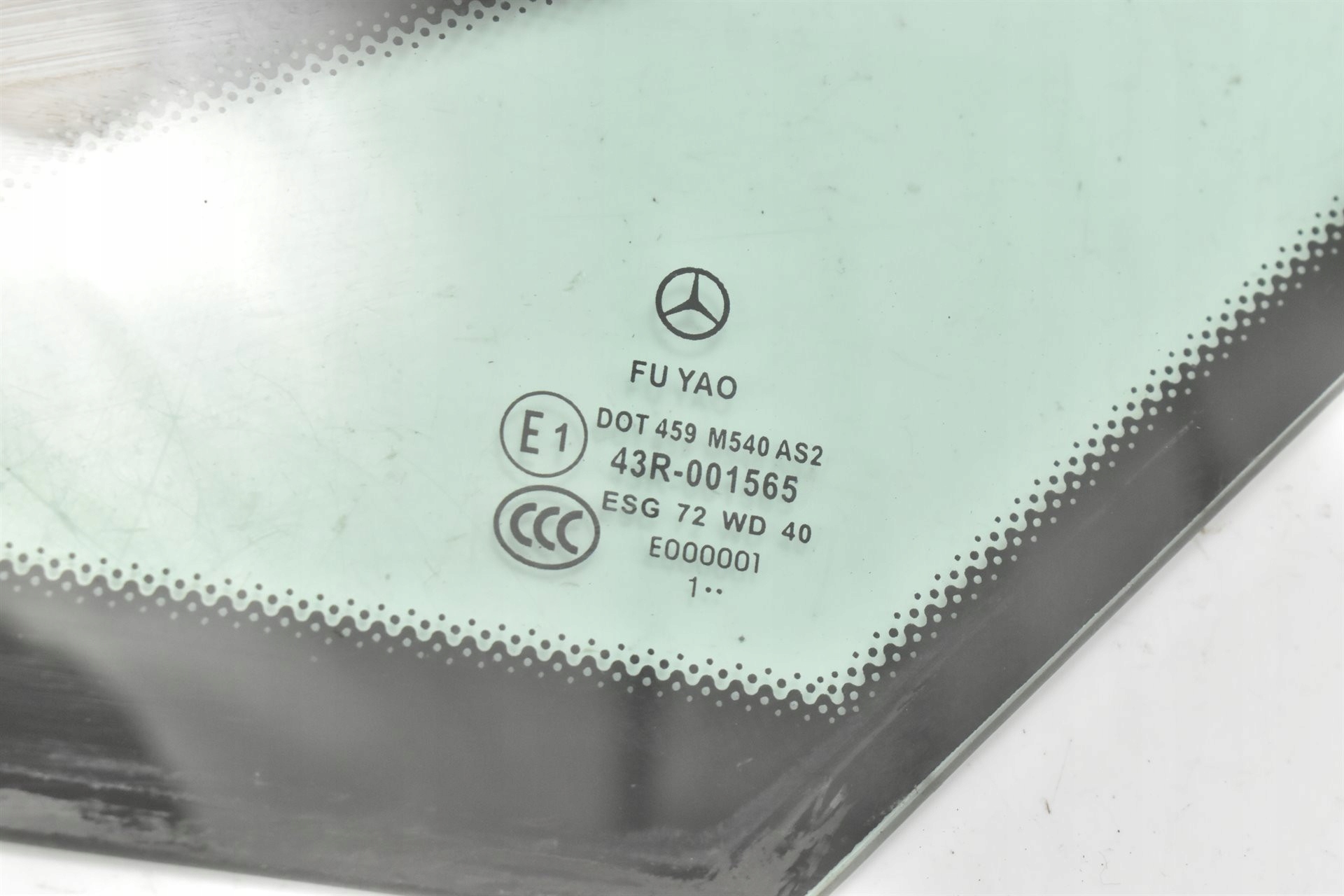 SZYBA KAROSERYJNA PRAWY TYŁ TRÓJKĄT A2076700439 MERCEDES W207 E COUPE C207 Stan opakowania zastępcze