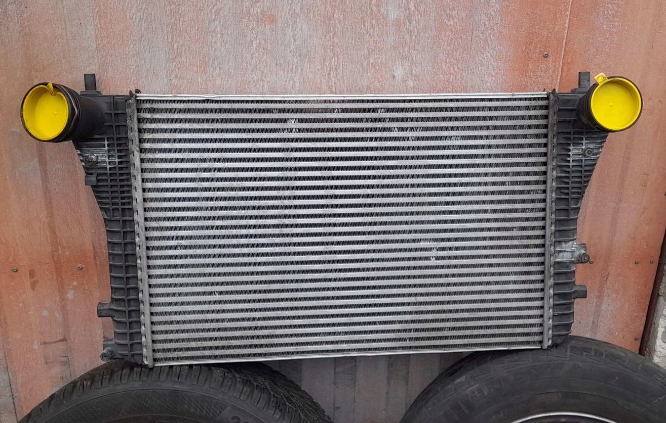 intercooler radiator PASSAT GOLF AUDI 3C0145805R