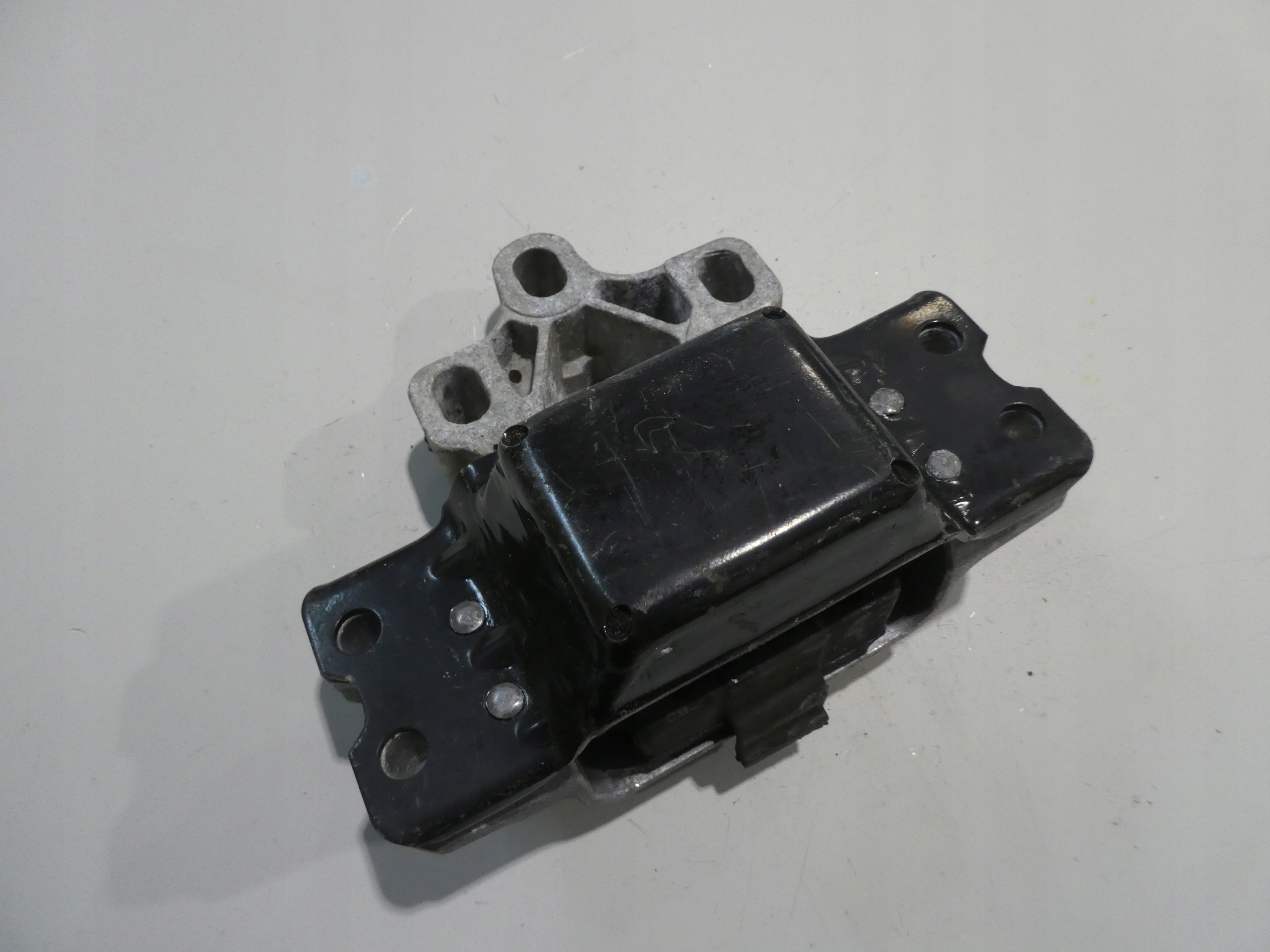 VW AUDI SKODA Airbag Getriebehalter 3C0199555AF