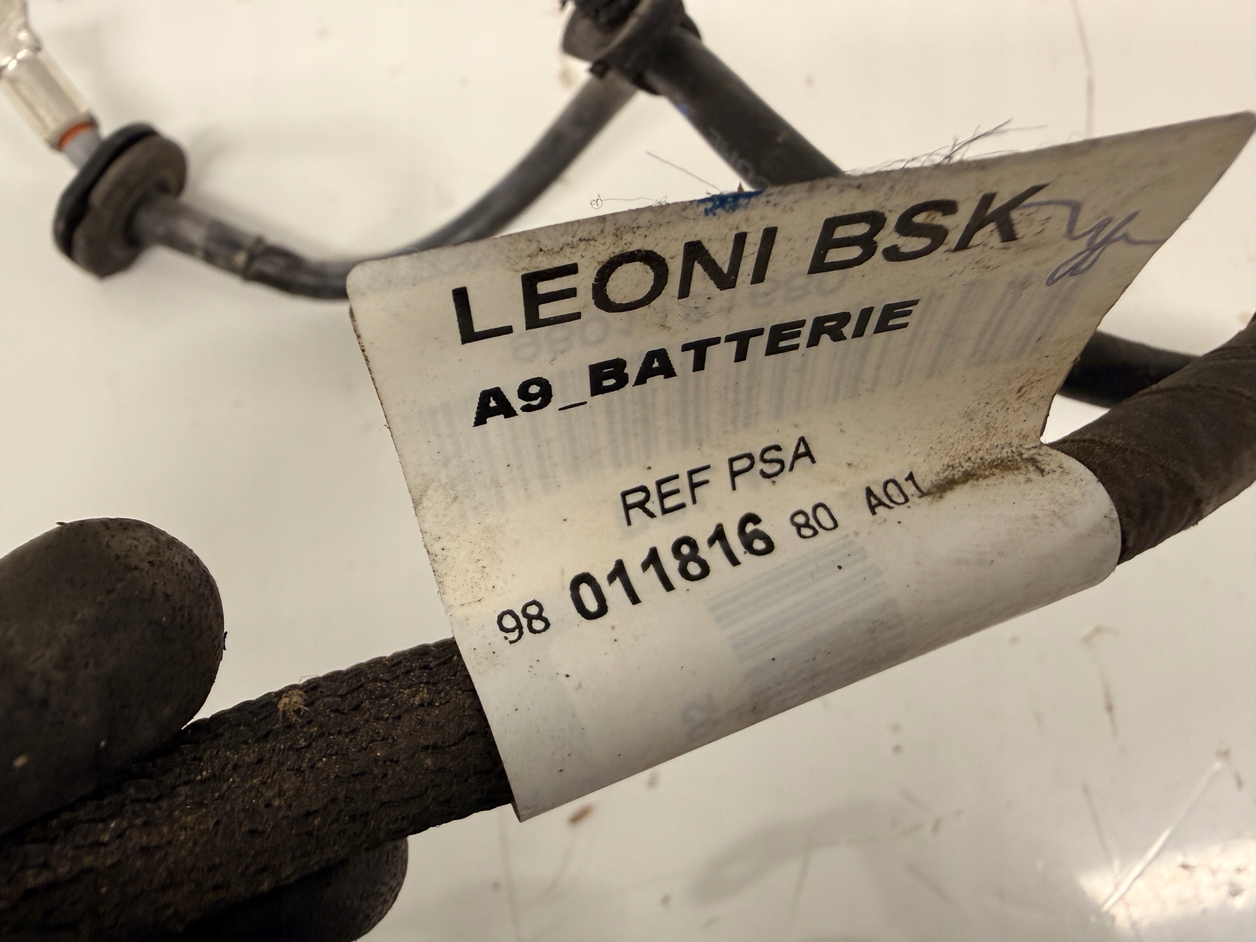 Peugeot 208 1.4 HDi terminal plus 9801181680