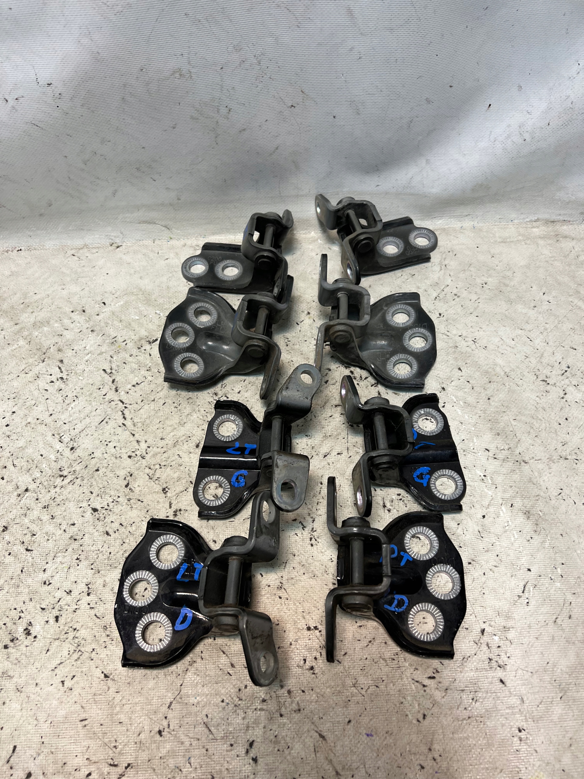 SSANGYONG KORANDO III 10- ZAWIASY DRZWI PRZÓD TYŁ