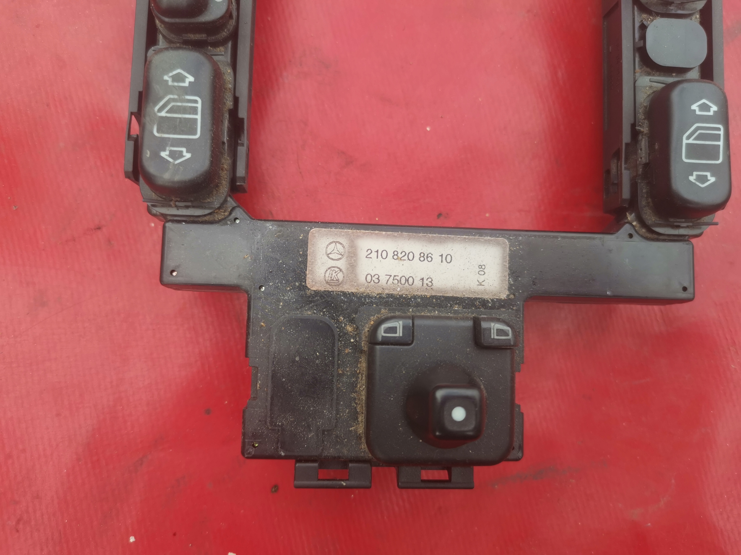 MERCEDES E W210 PANEL prozora retrovizore 2108208610