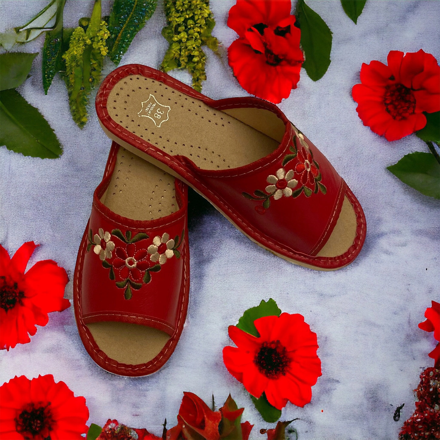 Damskie Pantofle Kapcie Odkryte Haftowane Czerwone Rozmiar 39 Kod producenta 010